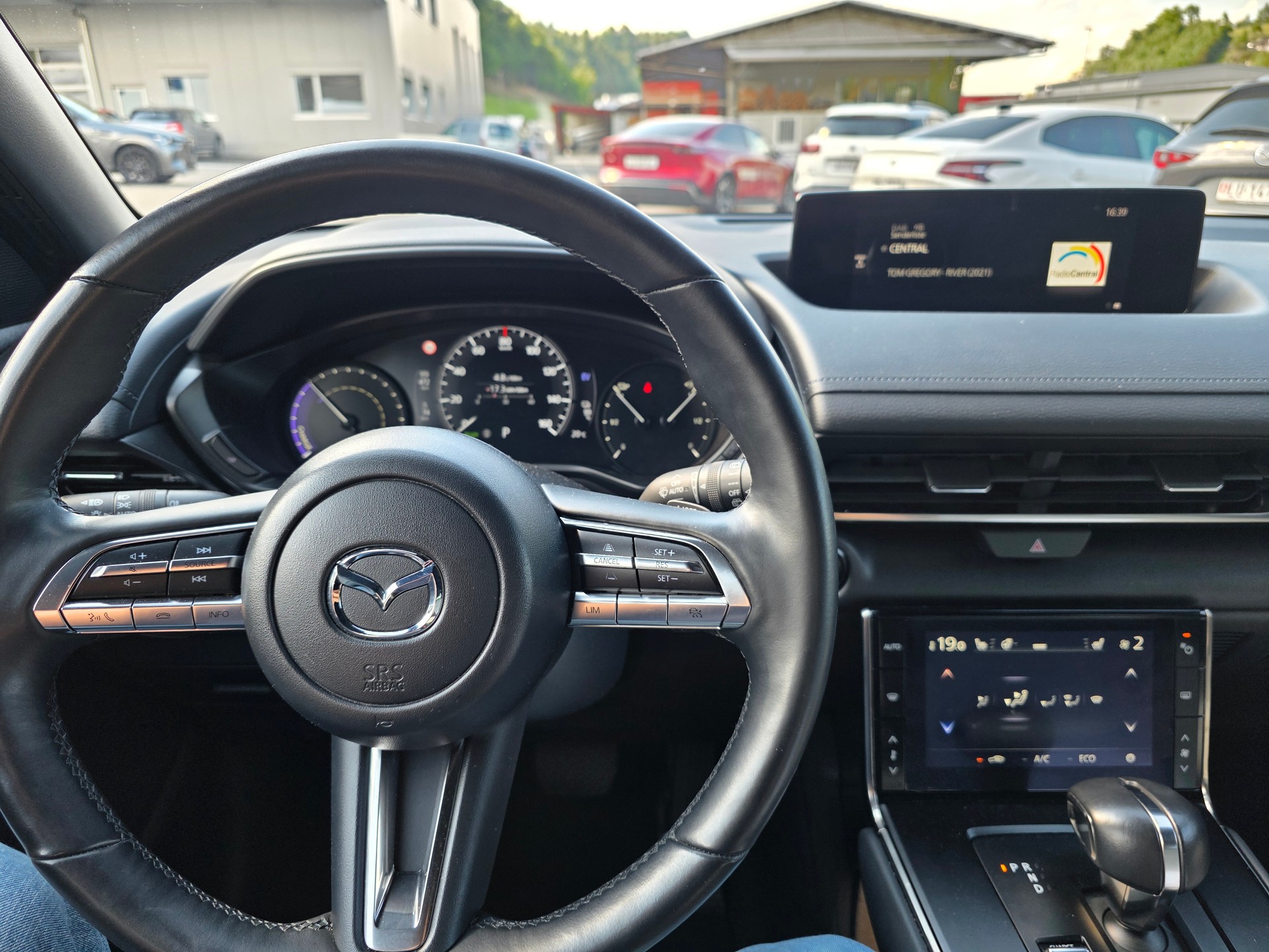 MAZDA MX-30 PHEV e-Skyactiv R-EV 170 Exclusive-Line-image-14