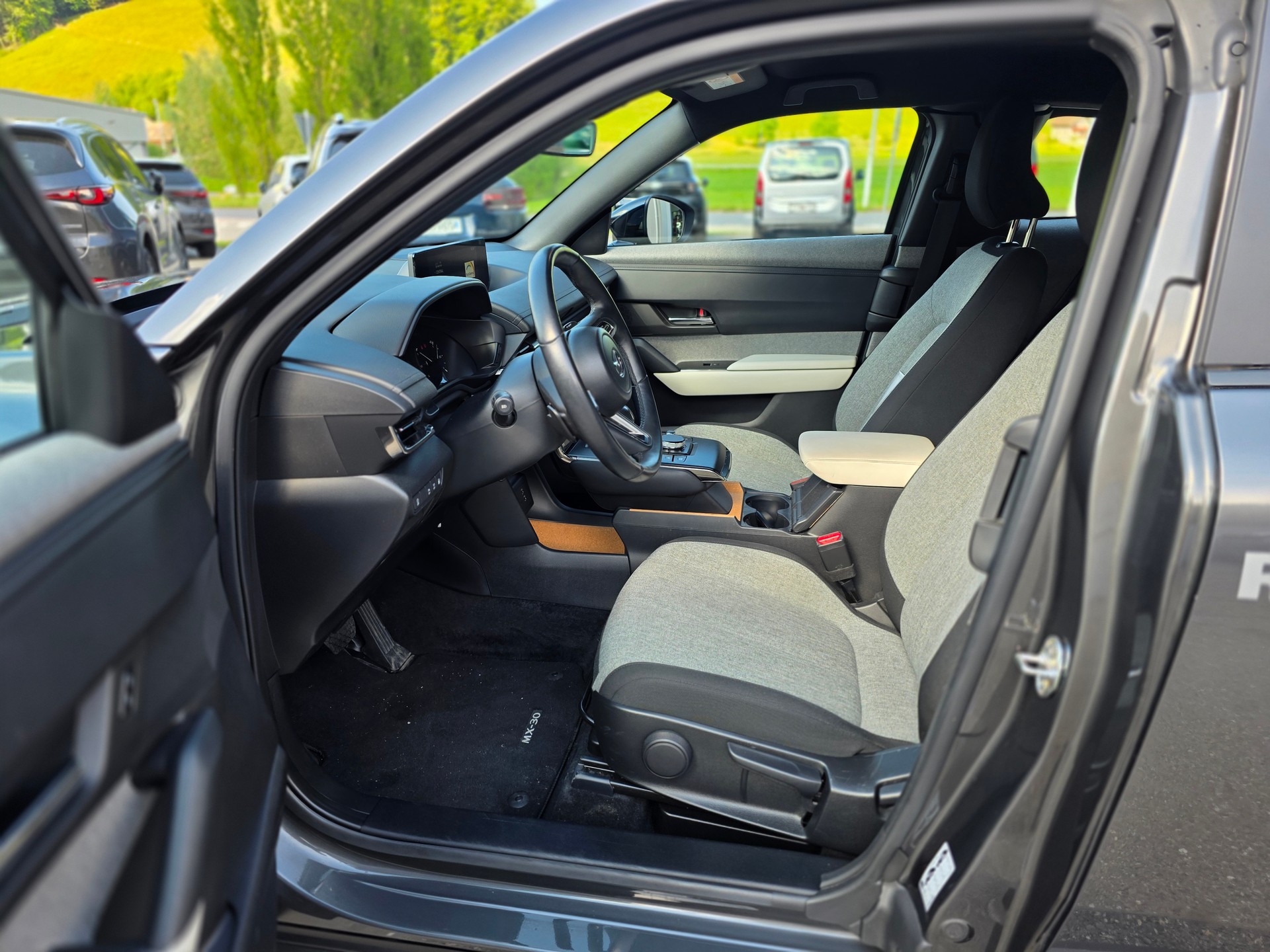 MAZDA MX-30 PHEV e-Skyactiv R-EV 170 Exclusive-Line-image-9