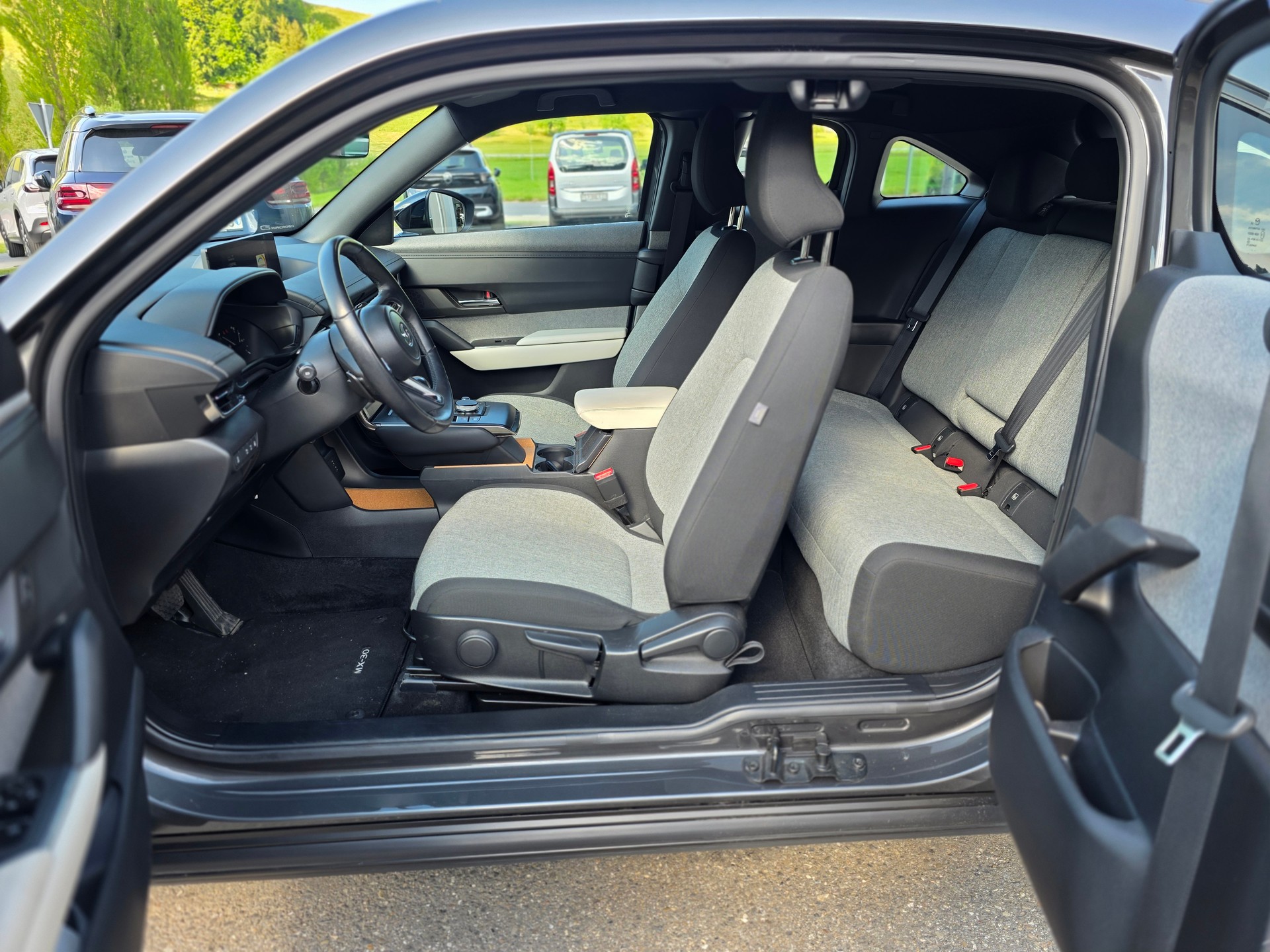 MAZDA MX-30 PHEV e-Skyactiv R-EV 170 Exclusive-Line-image-10