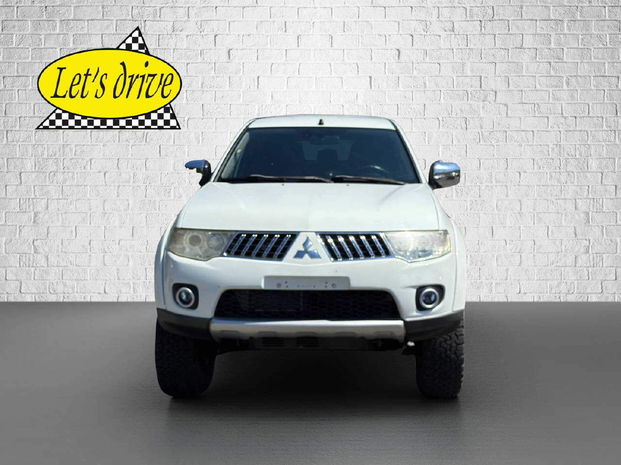 MITSUBISHI L 200 4x4 Double Cab 2.5 DID HP iHT MT-showroom-element-1