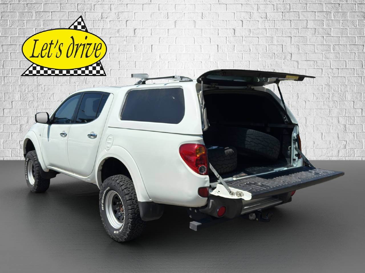 MITSUBISHI L 200 4x4 Double Cab 2.5 DID HP iHT MT-showroom-element-3