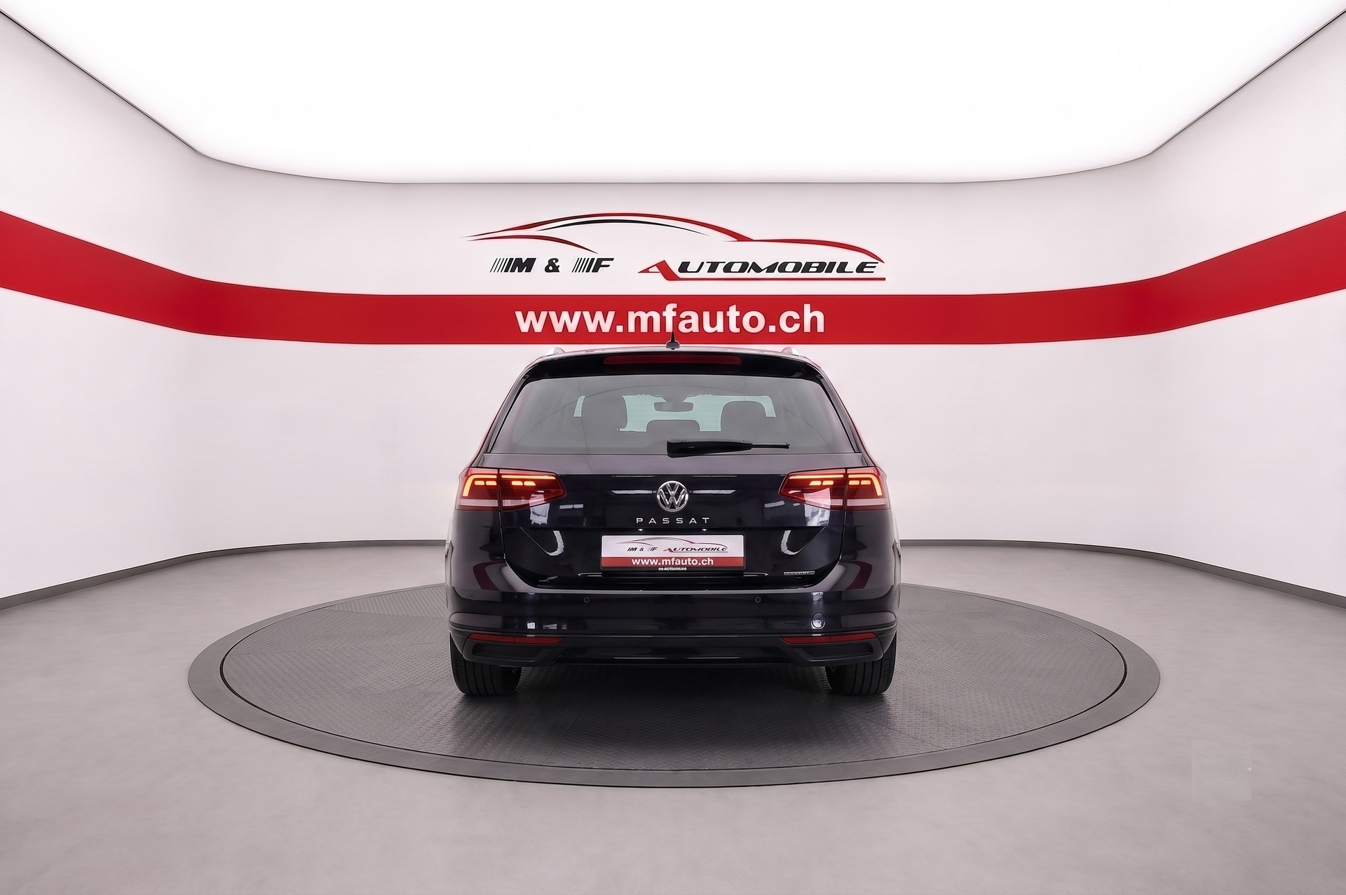 VW Passat Variant 2.0 TDI 200 Business DSG 4m CH FAHRZEUG AUS 1. HAND-image-4