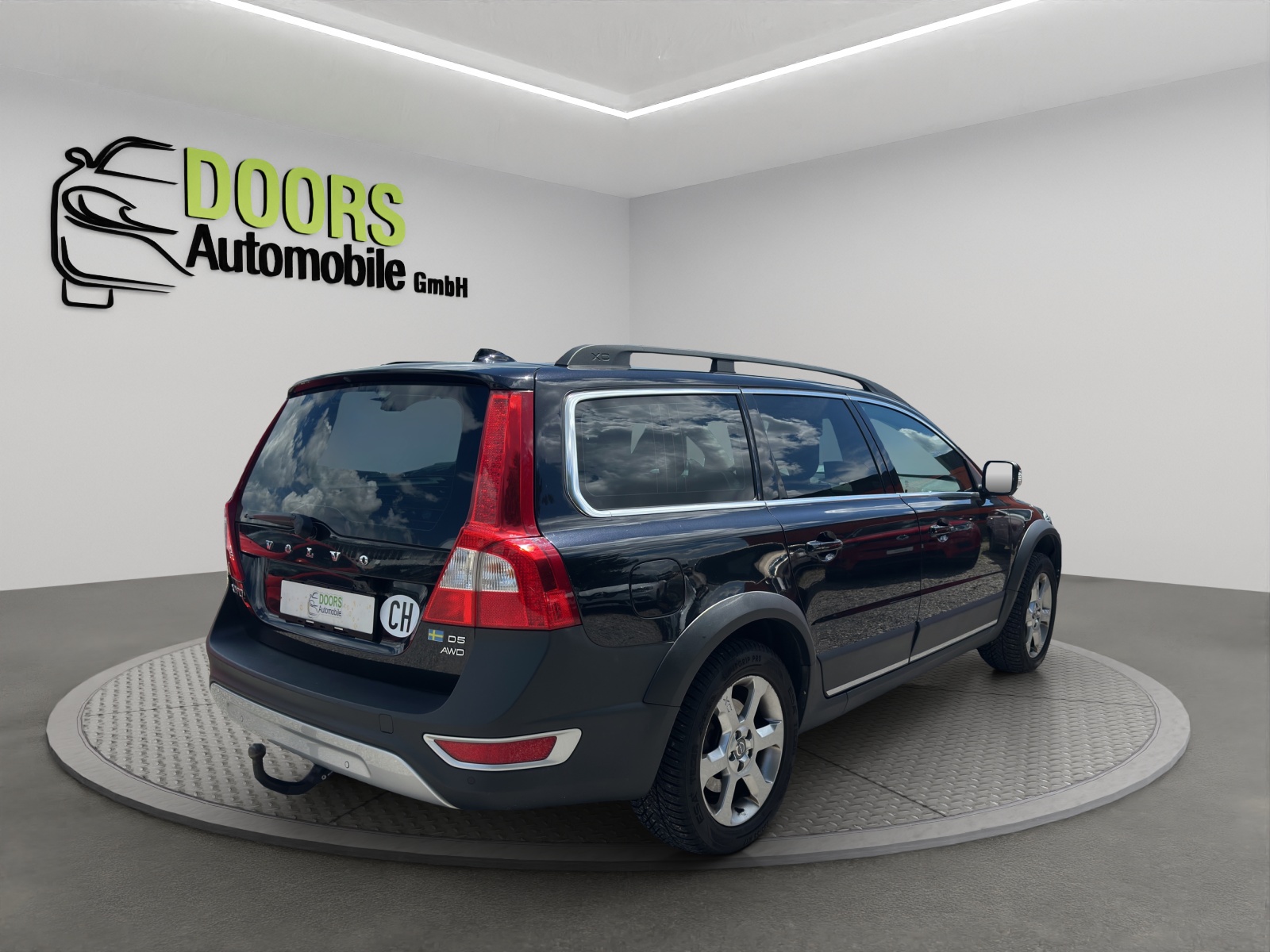 VOLVO XC70 D5 AWD Summum Geartronic-image-4