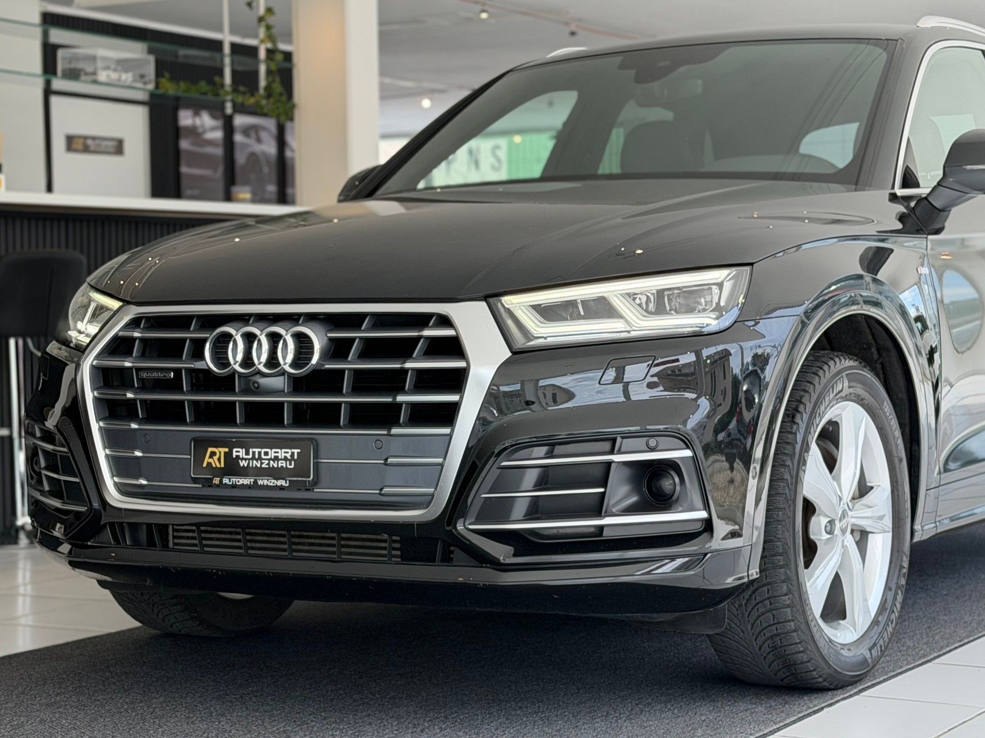 AUDI Q5 2.0 TFSI sport quattro S-tronic **TOP Ausstattung**-showroom-element-1