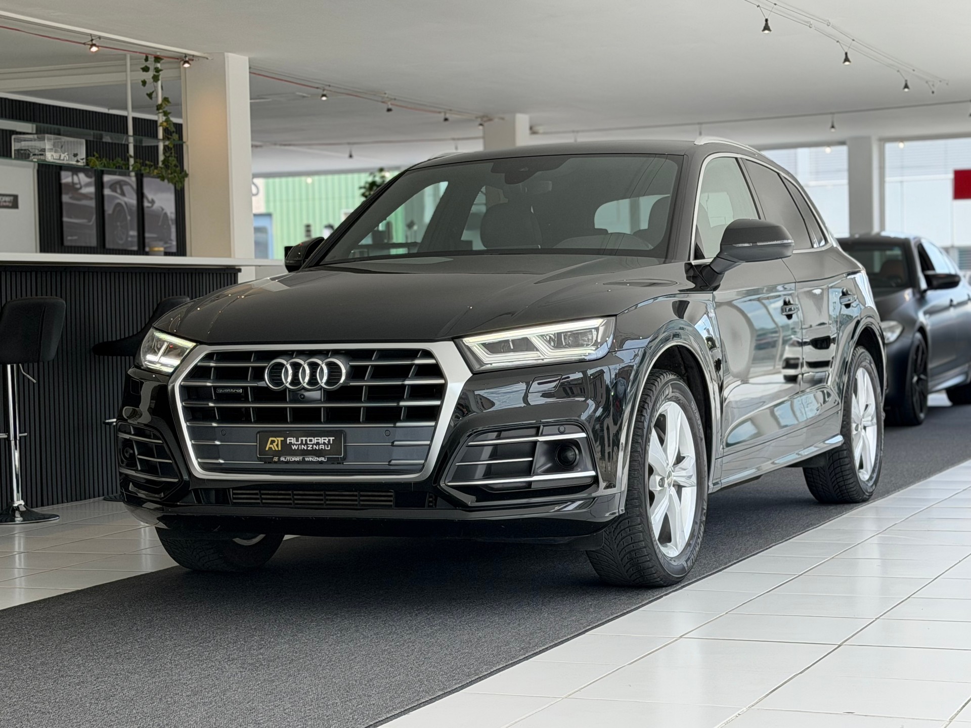 AUDI Q5 2.0 TFSI sport quattro S-tronic **TOP Ausstattung**