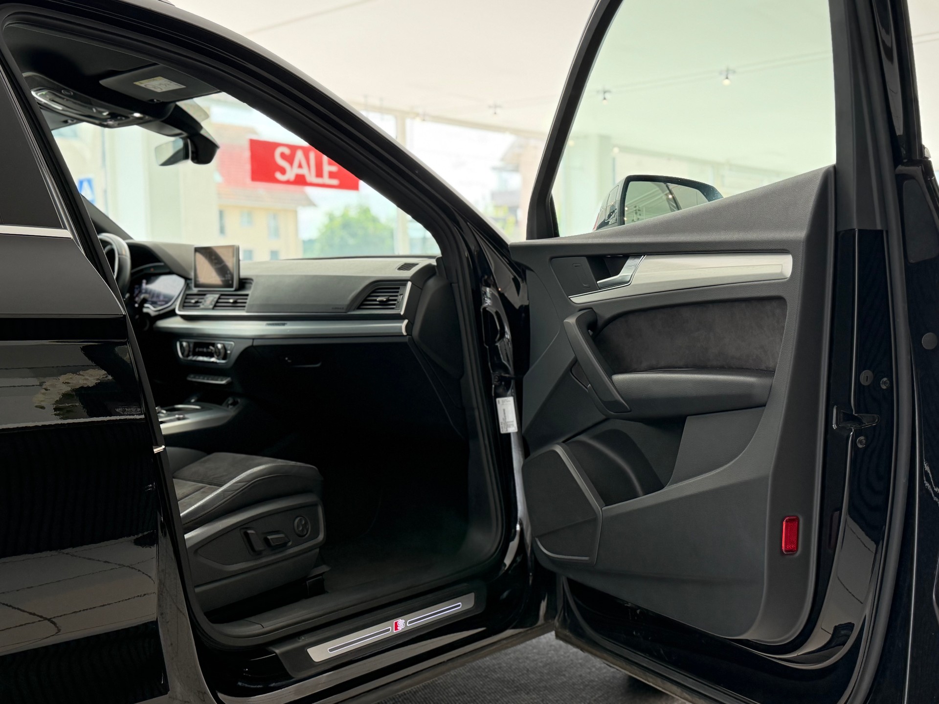 AUDI Q5 2.0 TFSI sport quattro S-tronic **TOP Ausstattung**-image-19