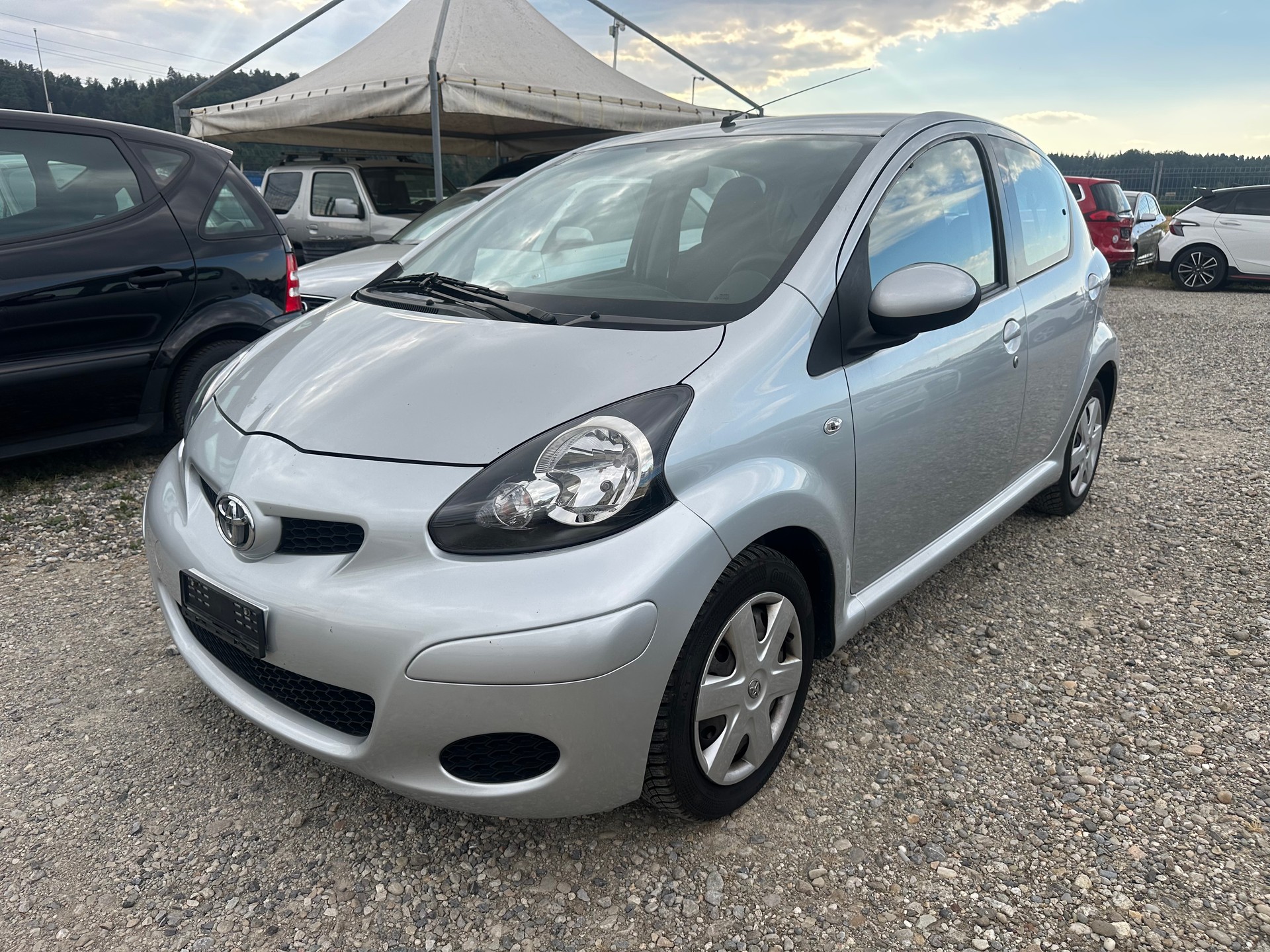 TOYOTA Aygo 1.0 Linea Luna Cool