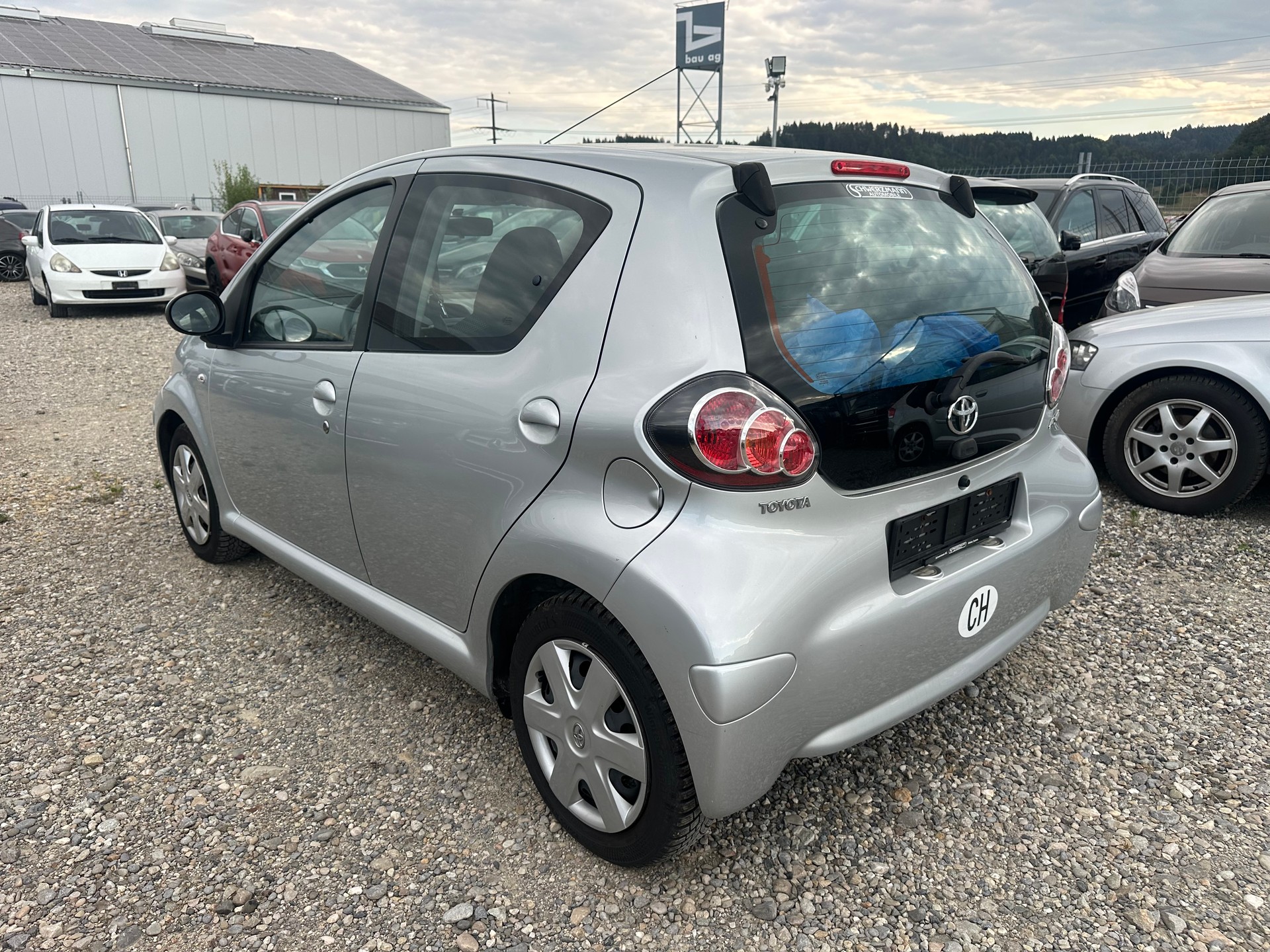 TOYOTA Aygo 1.0 Linea Luna Cool-image-5