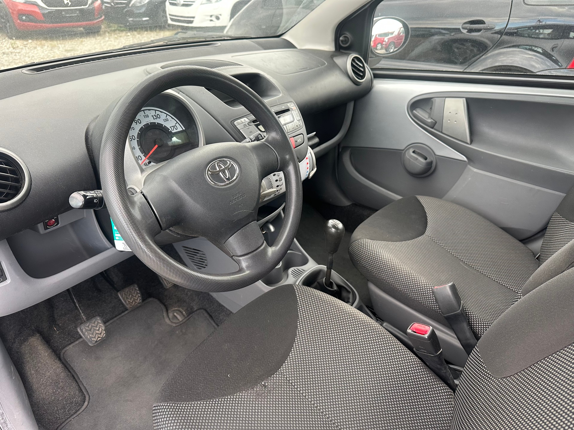 TOYOTA Aygo 1.0 Linea Luna Cool-image-9