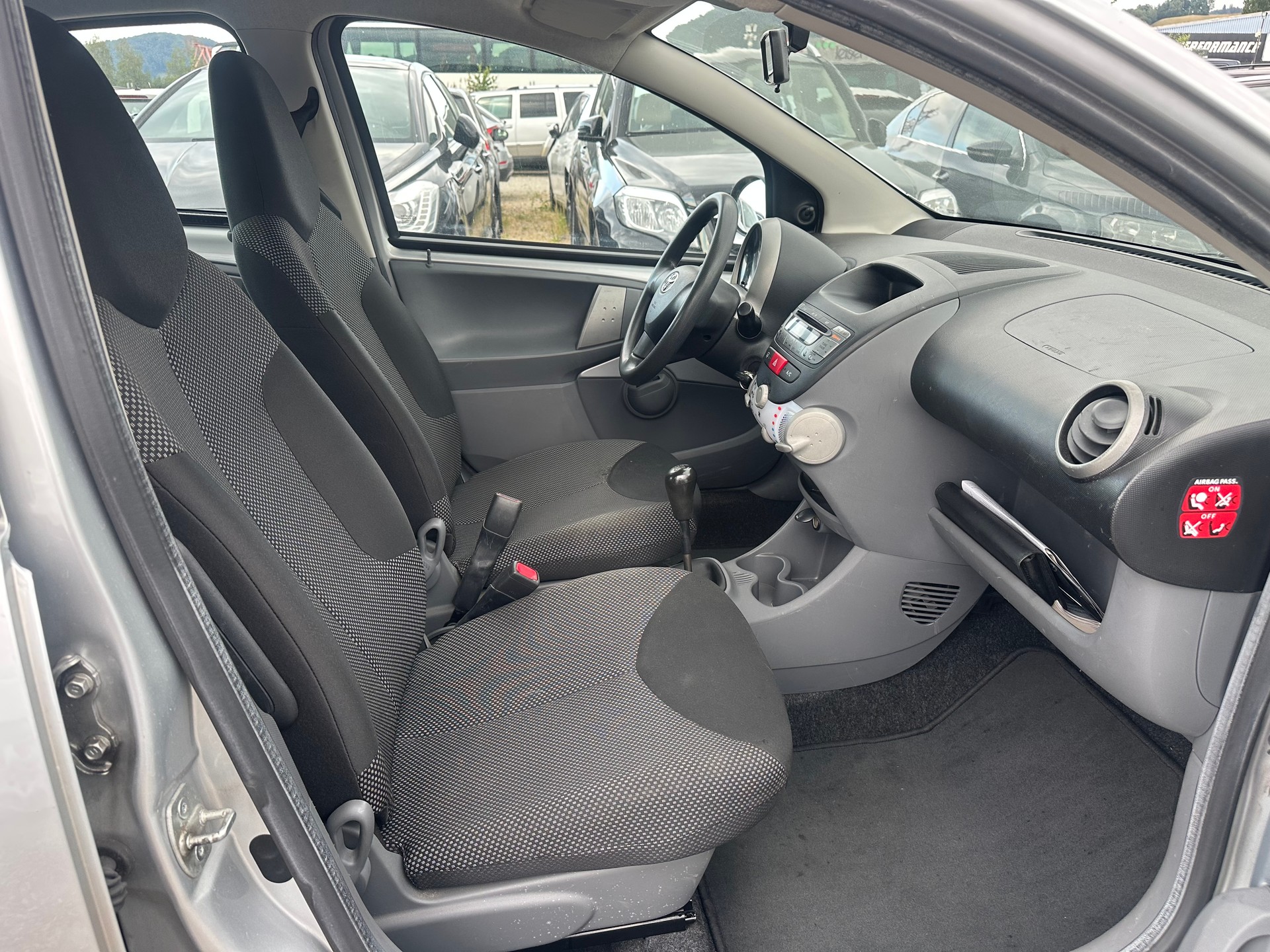 TOYOTA Aygo 1.0 Linea Luna Cool-image-10