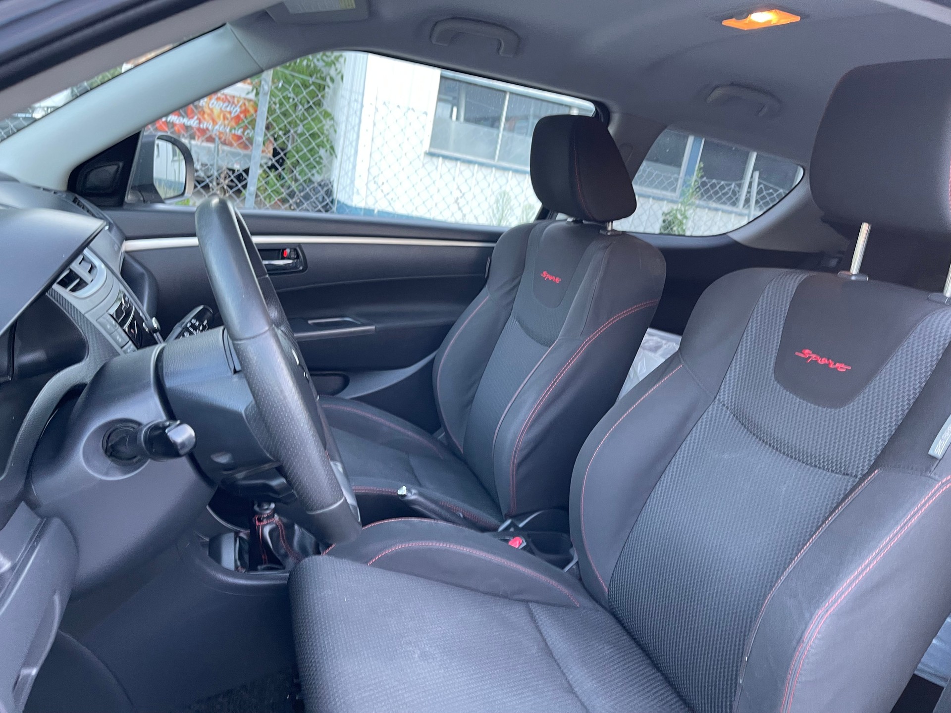 SUZUKI Swift 1.6i 16V Sport-image-7