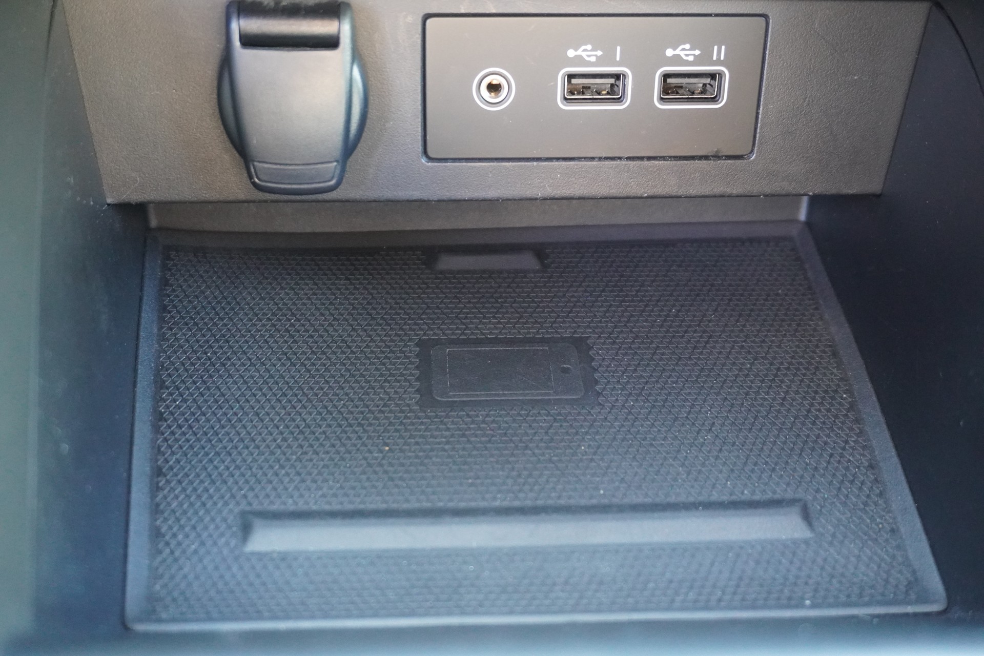 RENAULT Clio 1.6 E-Tech Techno-image-16