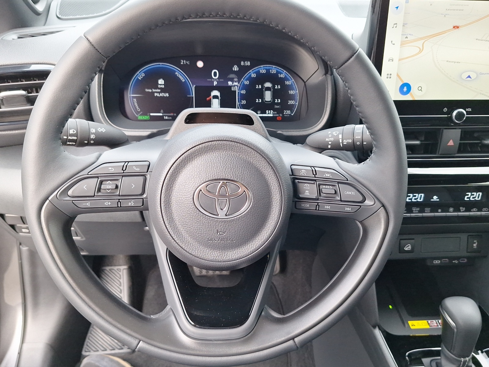 TOYOTA Yaris Cross 1.5 VVT-i HSD Premium AWD-i-image-13