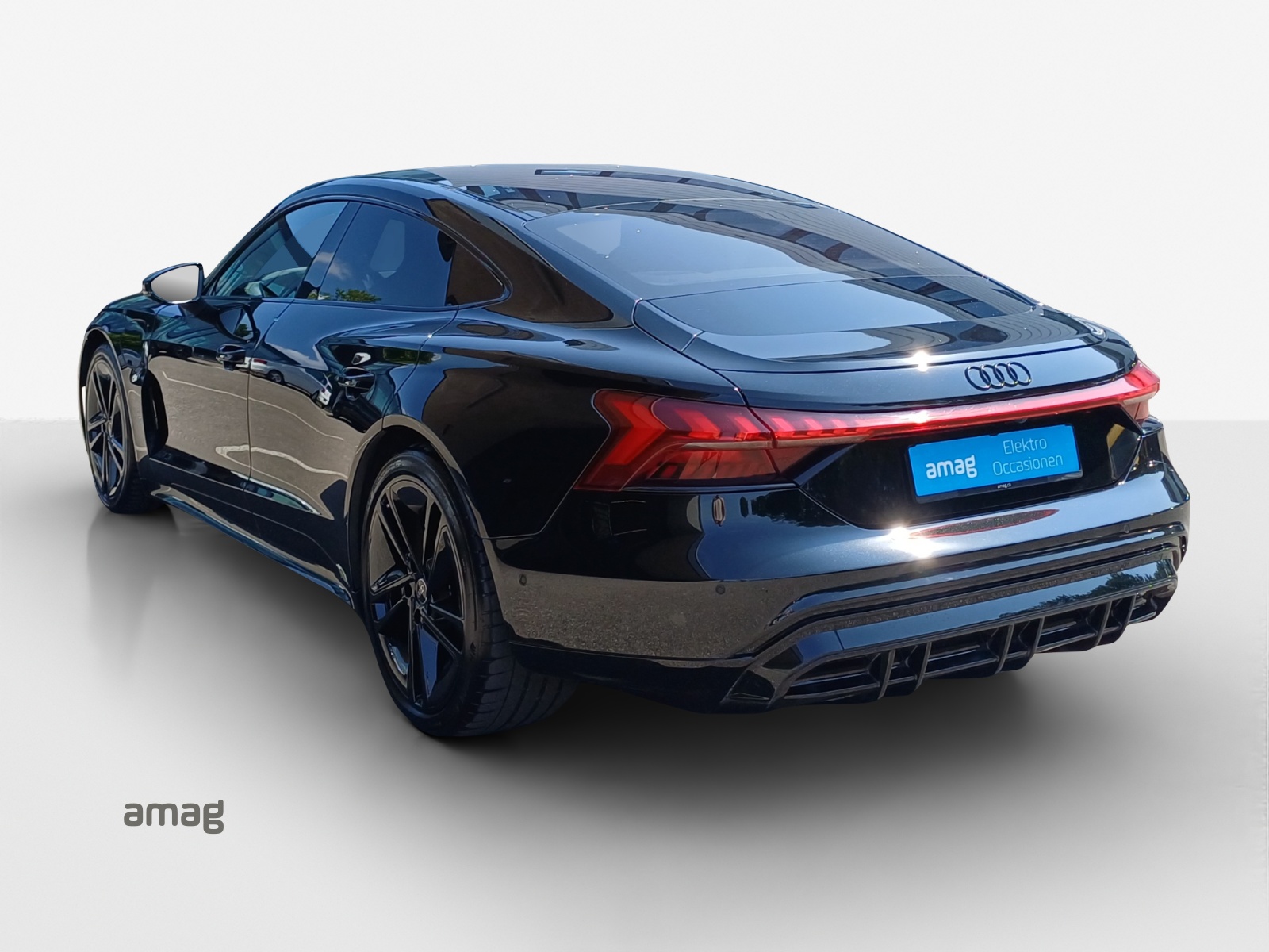 AUDI RS e-tron GT quattro-showroom-element-2