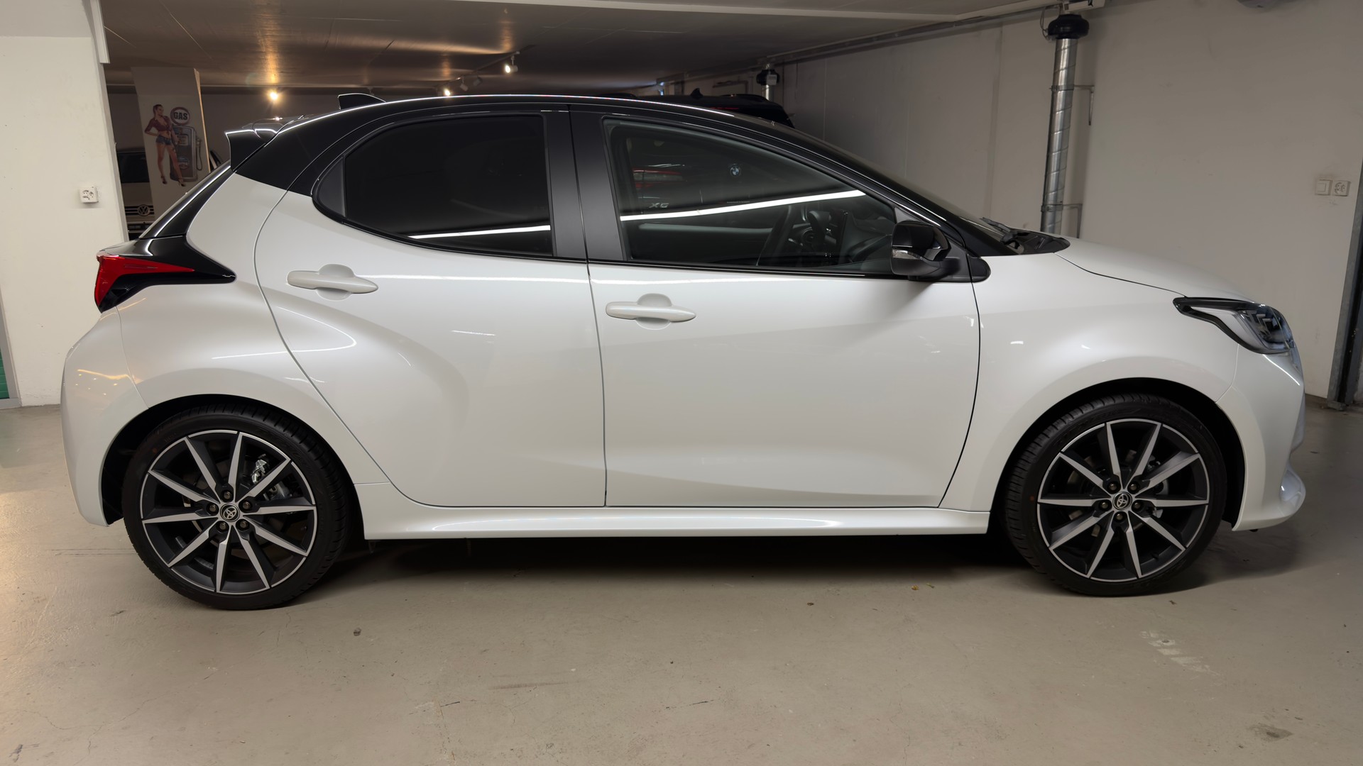 TOYOTA Yaris 1.5 GR Sport e-CVT-image-5