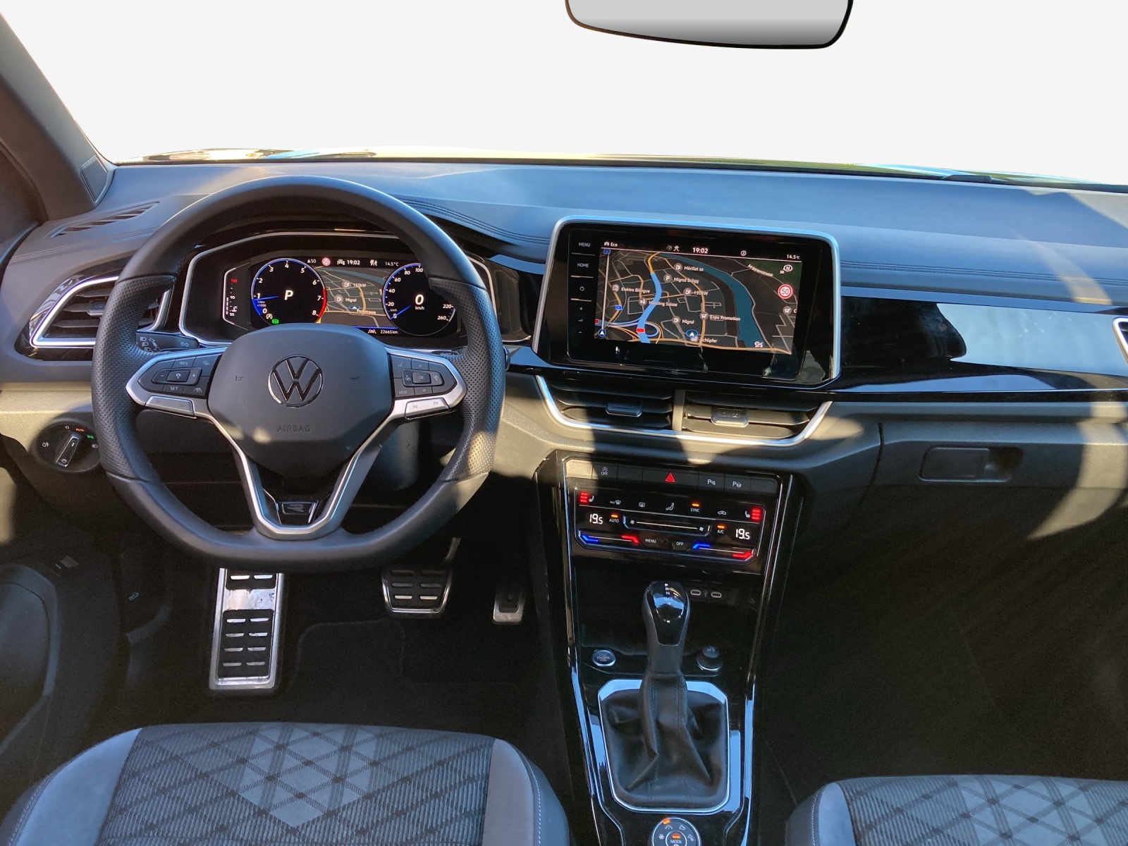 VW T-Roc 2.0 TSI R-Line DSG 4Motion-image-8