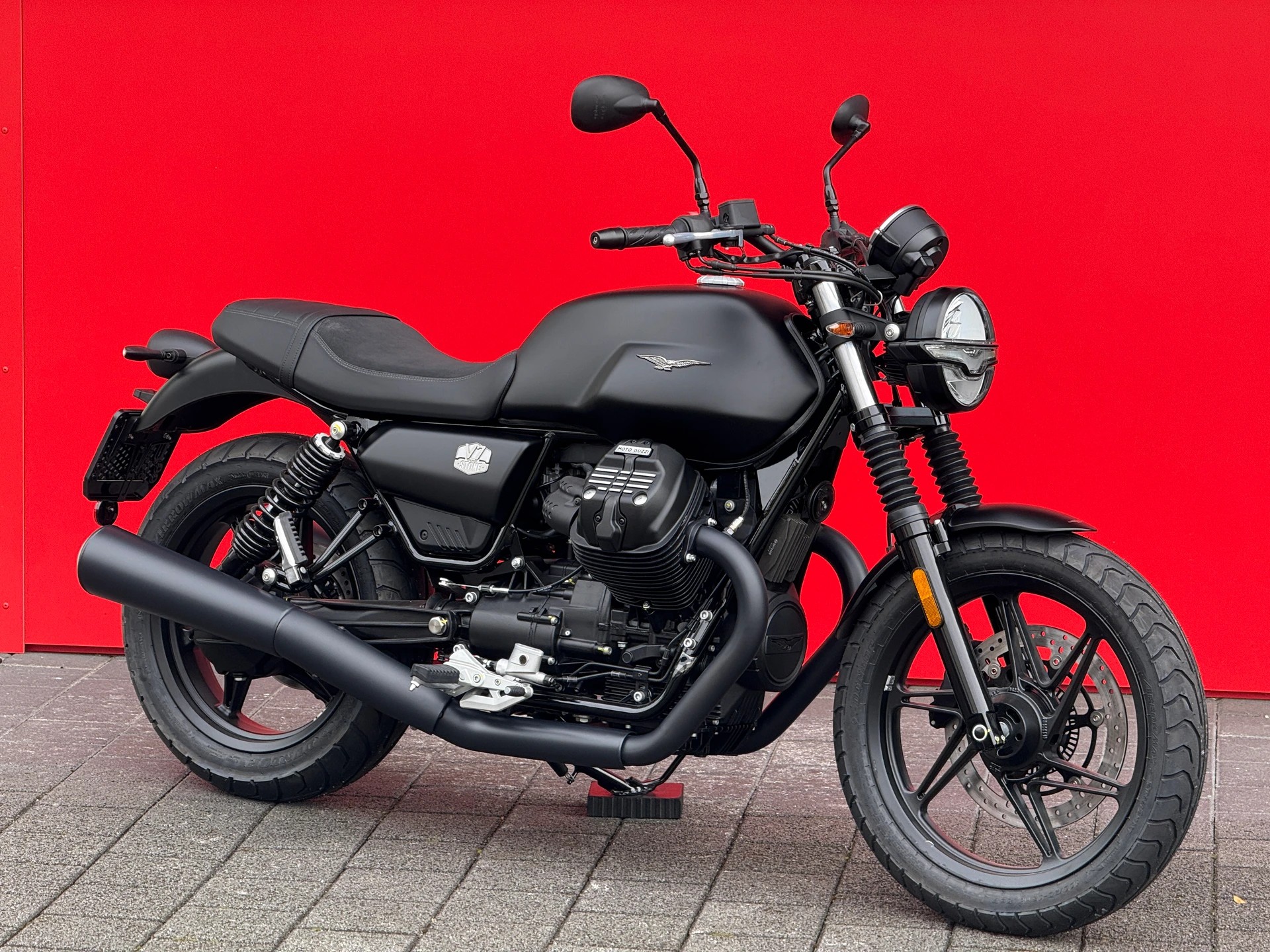 MOTO GUZZI V7 IV 850 Stone (35kW)-image-5