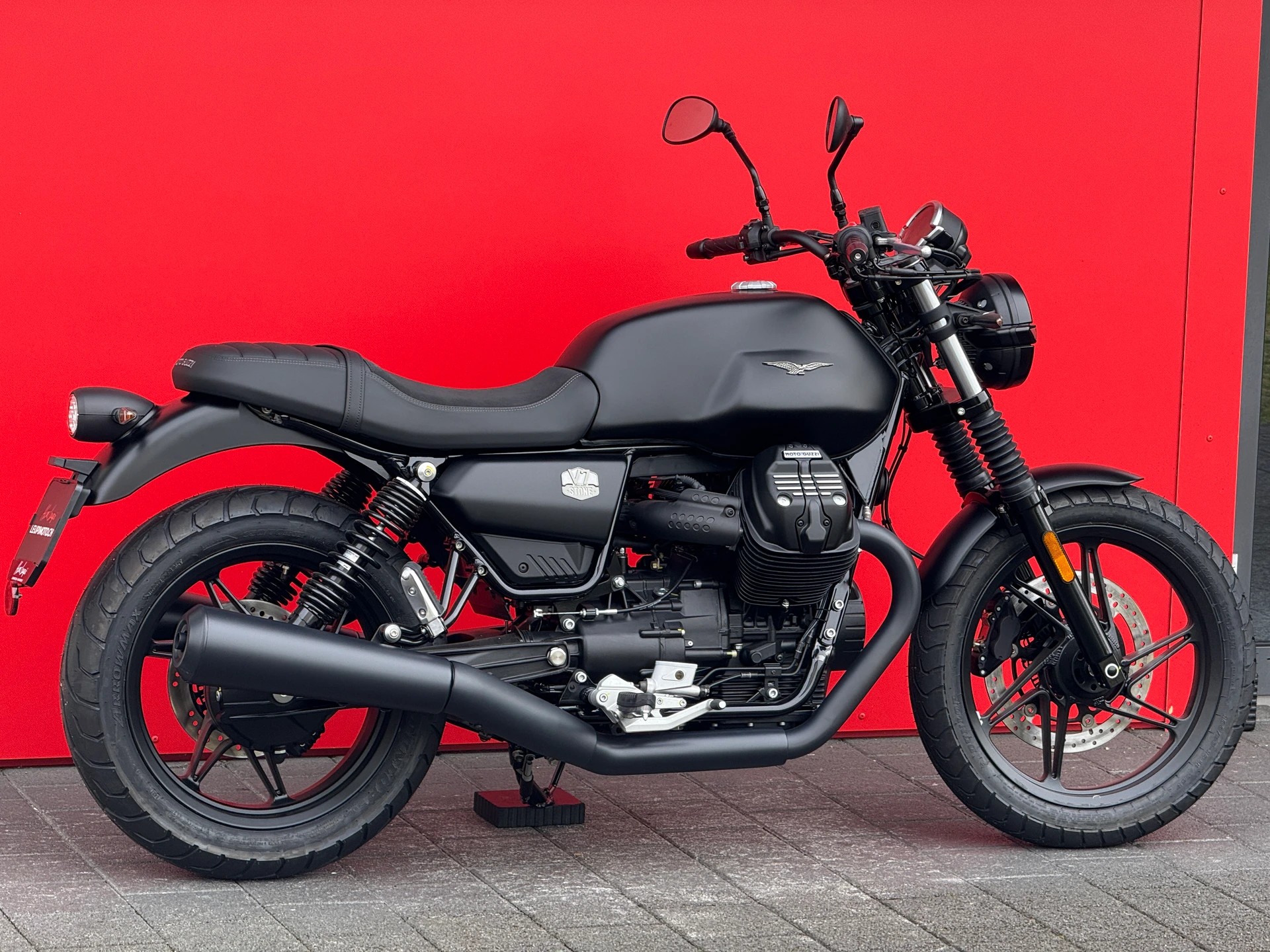 MOTO GUZZI V7 IV 850 Stone (35kW)-image-14