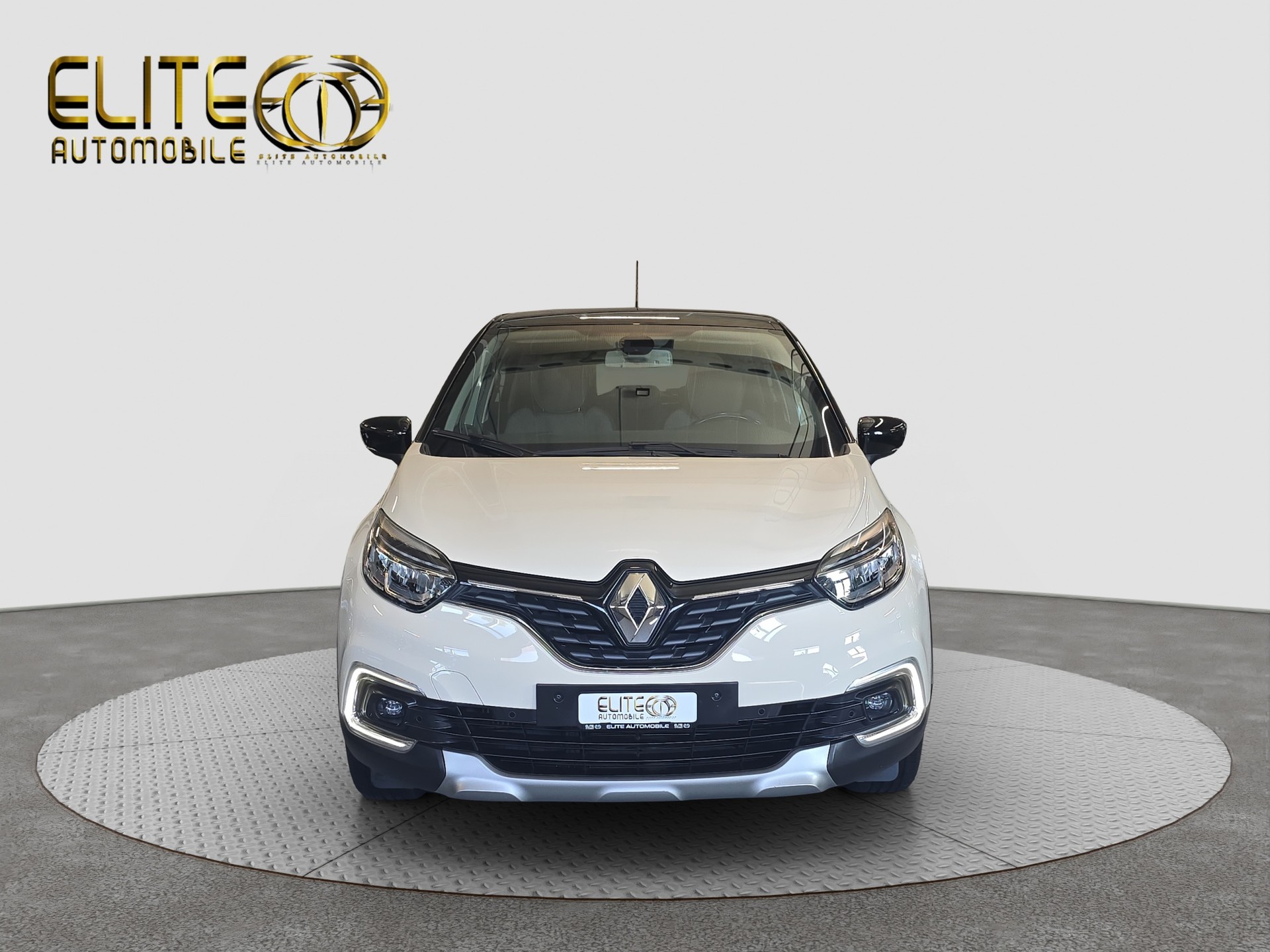 RENAULT Captur 1.2 T 16V 90th Anniversary EDC-showroom-element-1