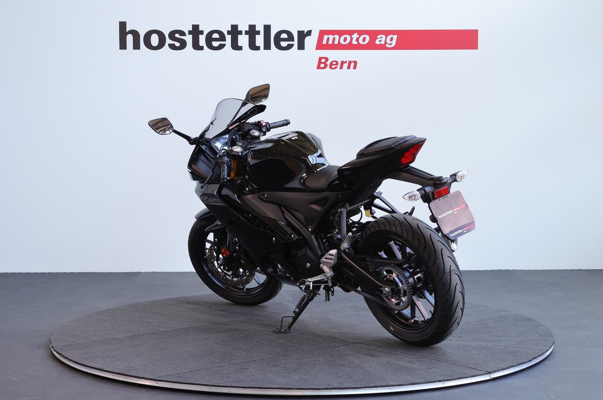 YAMAHA R125-showroom-element-3