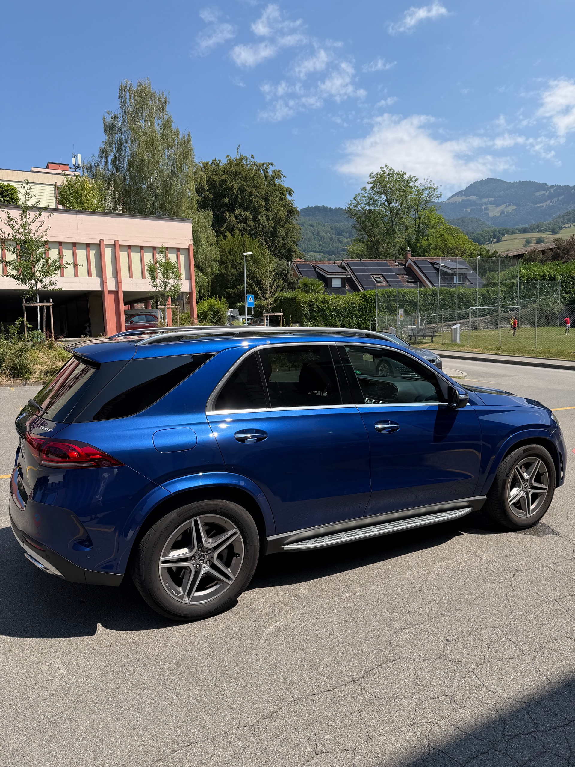 MERCEDES-BENZ GLE-image-2