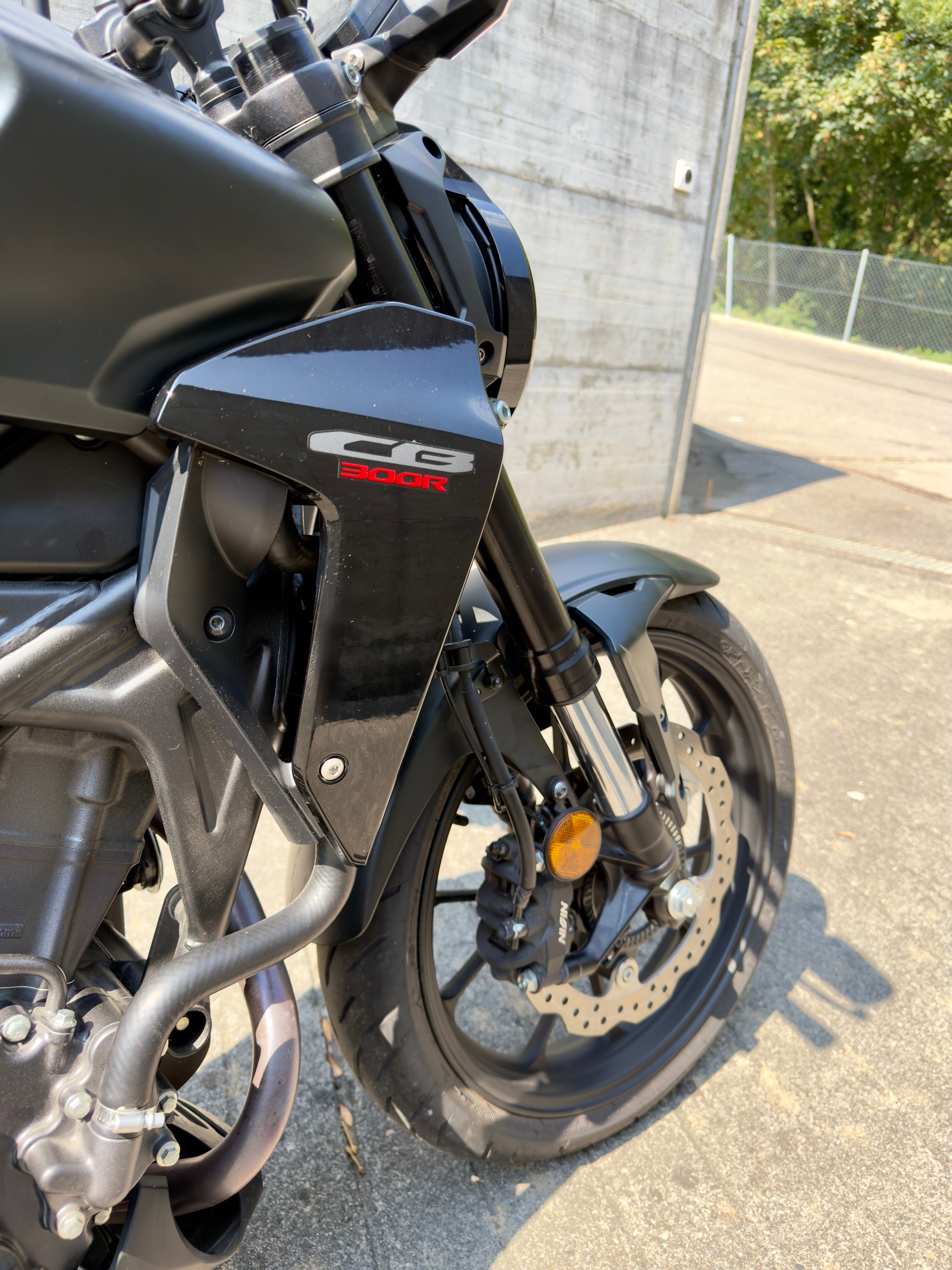 HONDA CB 300 R-image-1