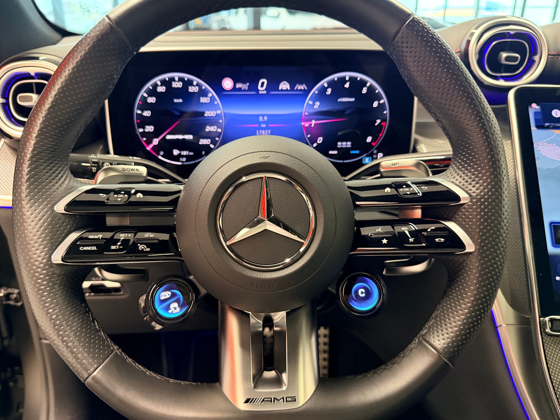 MERCEDES-BENZ GLC 43 AMG Executive Edition 4Matic 9G-Tronic-image-25