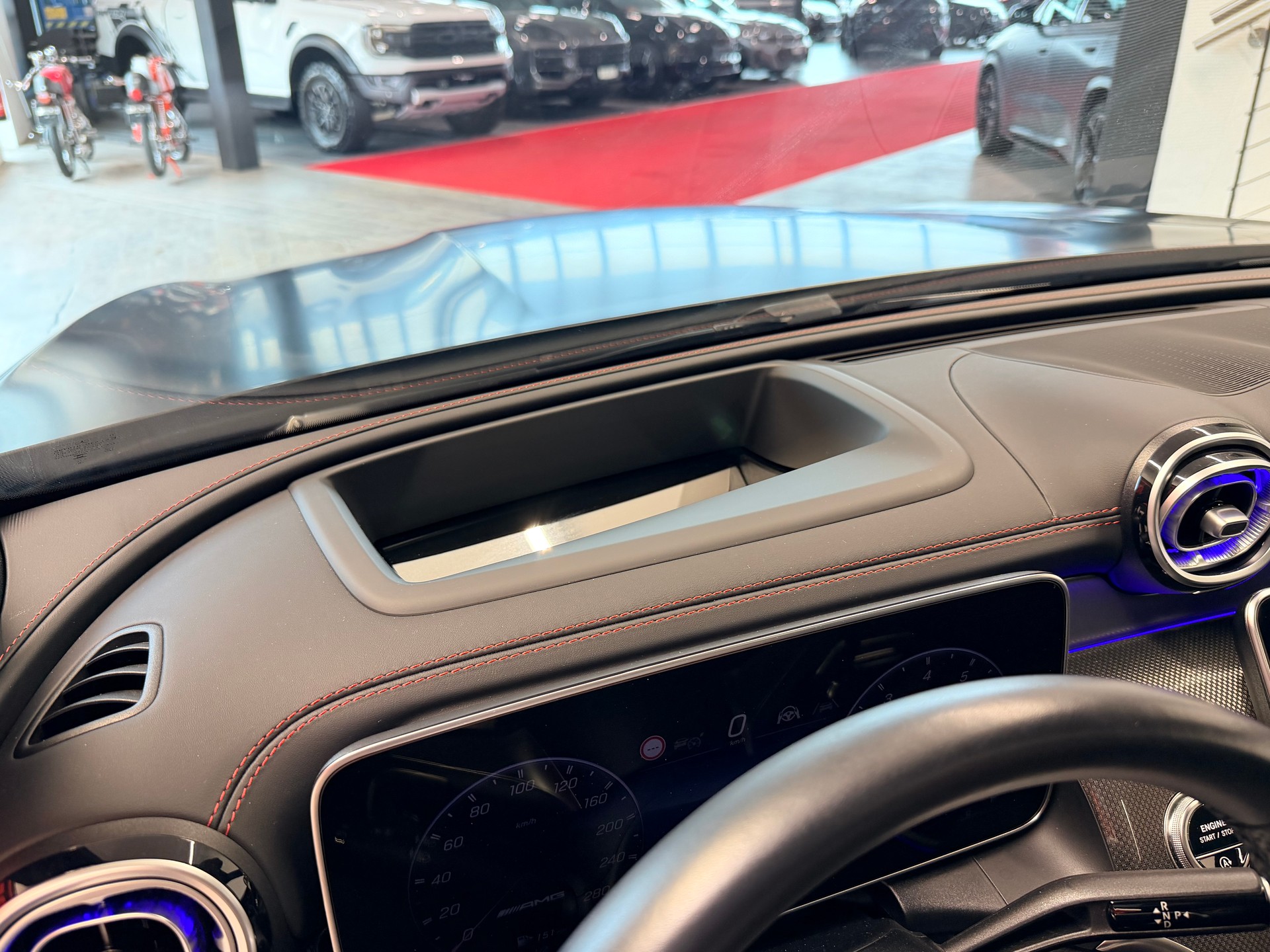 MERCEDES-BENZ GLC 43 AMG Executive Edition 4Matic 9G-Tronic-image-26