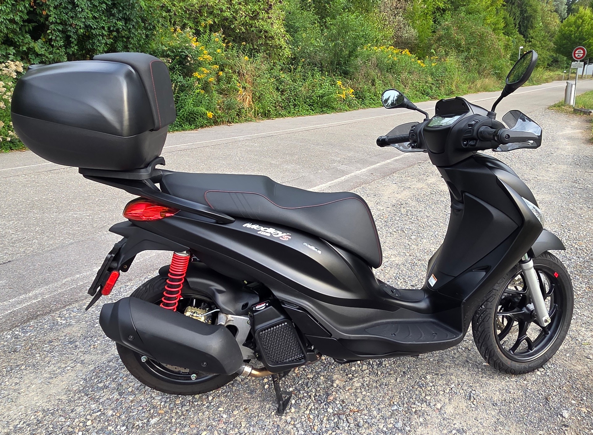 PIAGGIO Medley 125 Sport-image-1