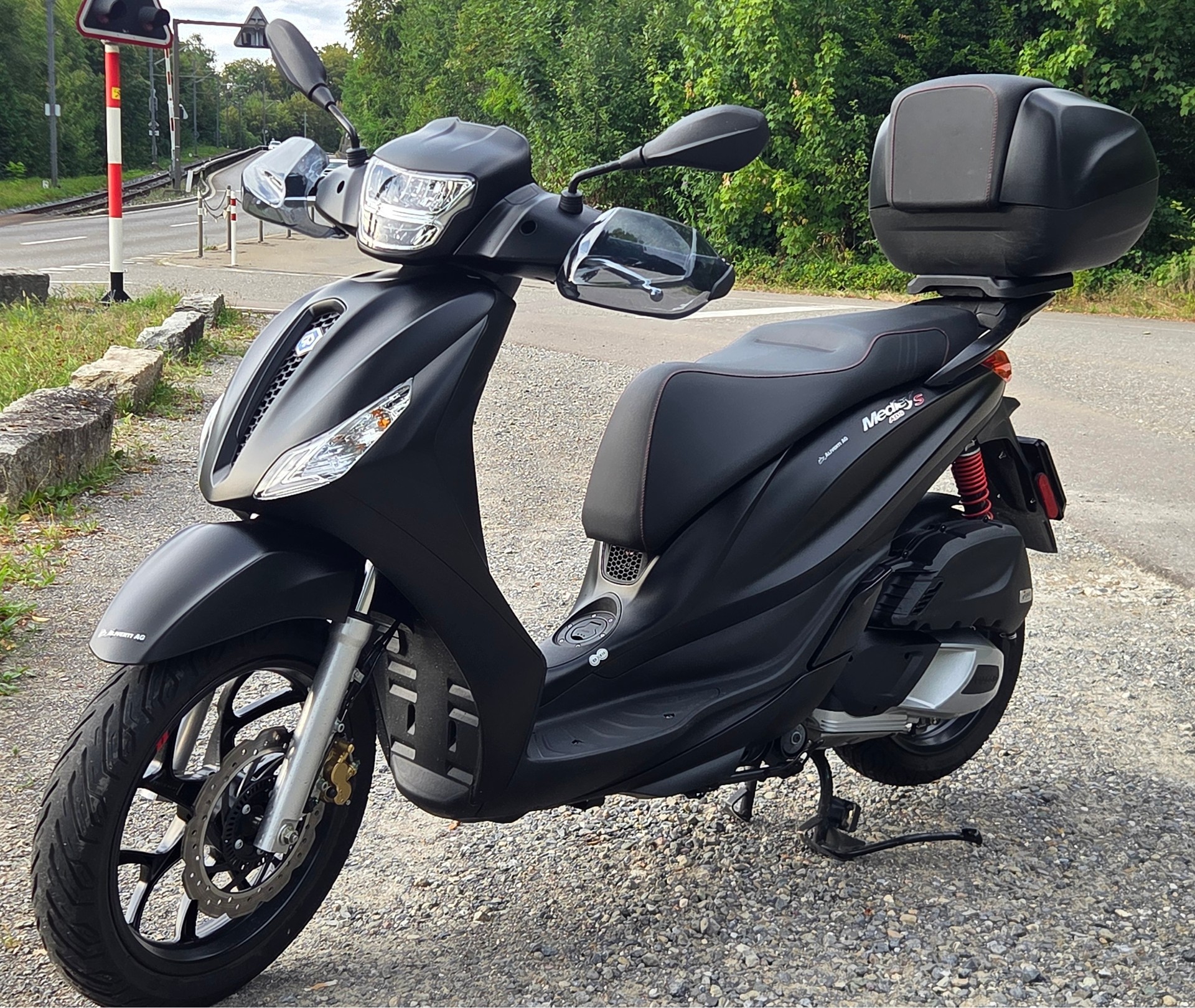 PIAGGIO Medley 125 Sport-image-0