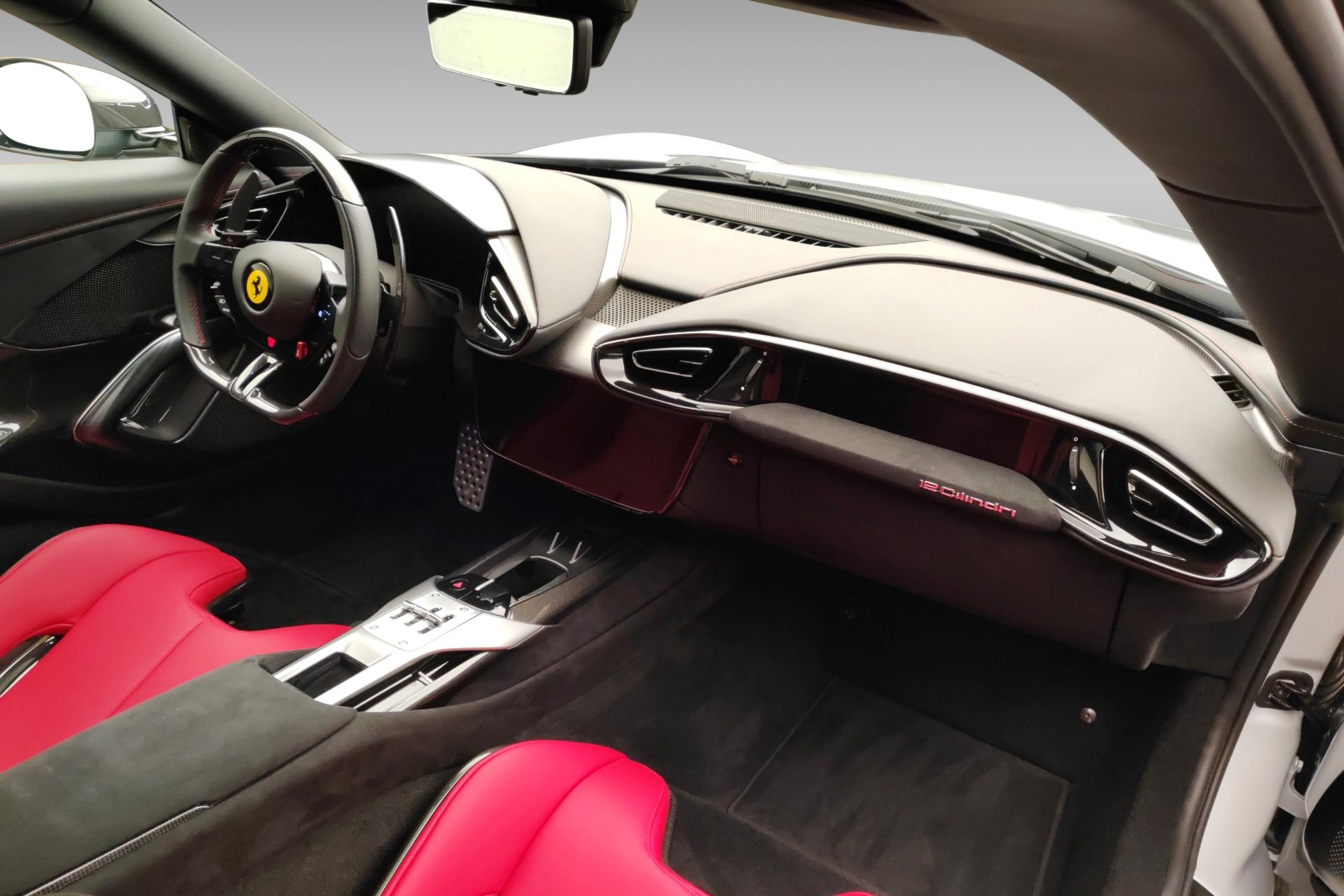 FERRARI 12 Cilindri-image-12