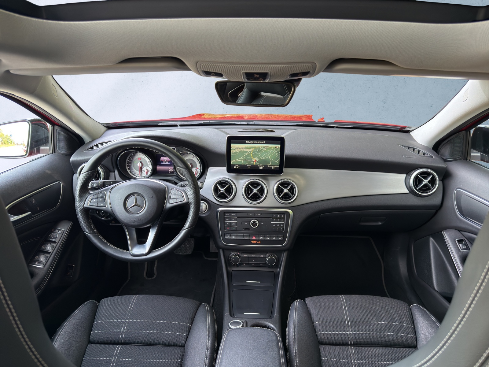 MERCEDES-BENZ GLA 250 Urban 4-Matic *PANORAMADACH*-image-9