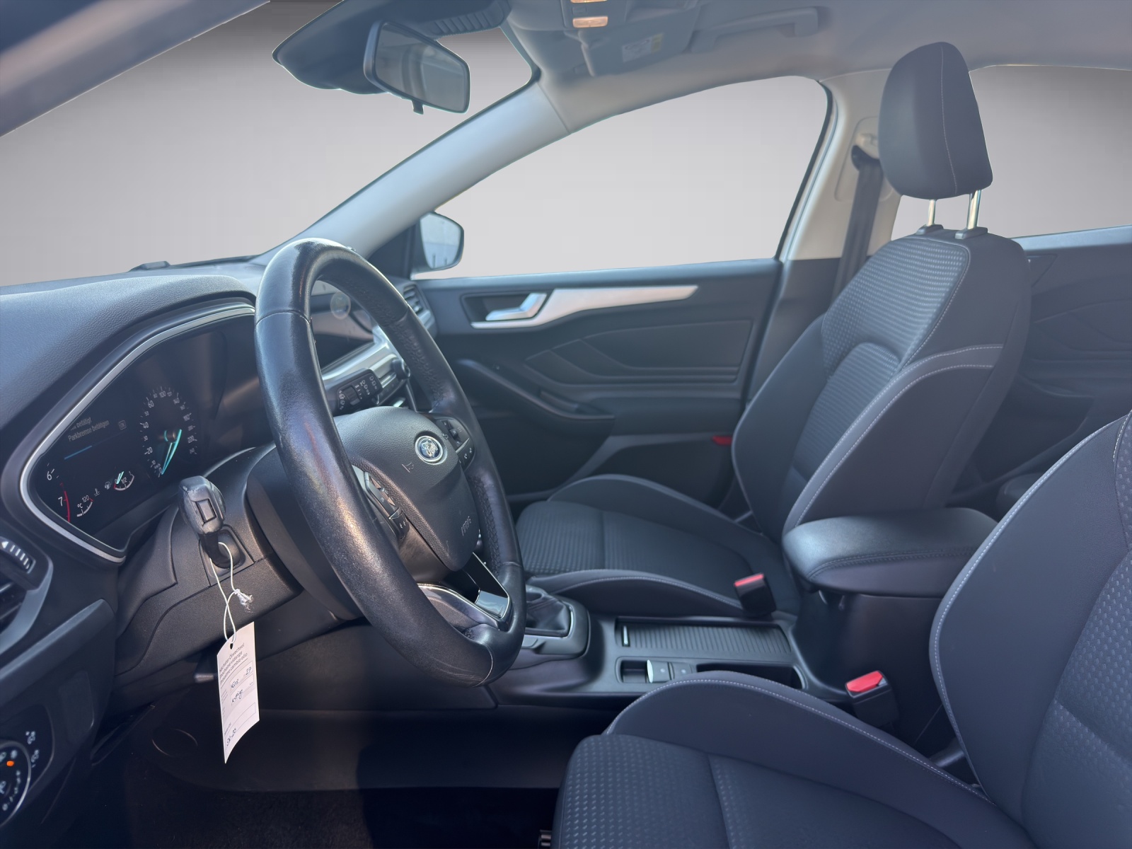 FORD Focus 1.0i EcoB 125 Cool & Connect-image-8