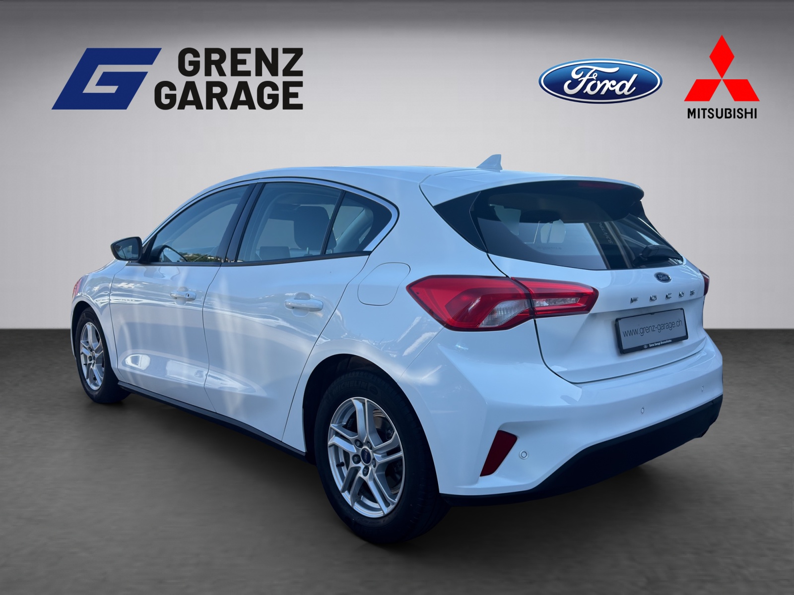 FORD Focus 1.0i EcoB 125 Cool & Connect-showroom-element-2