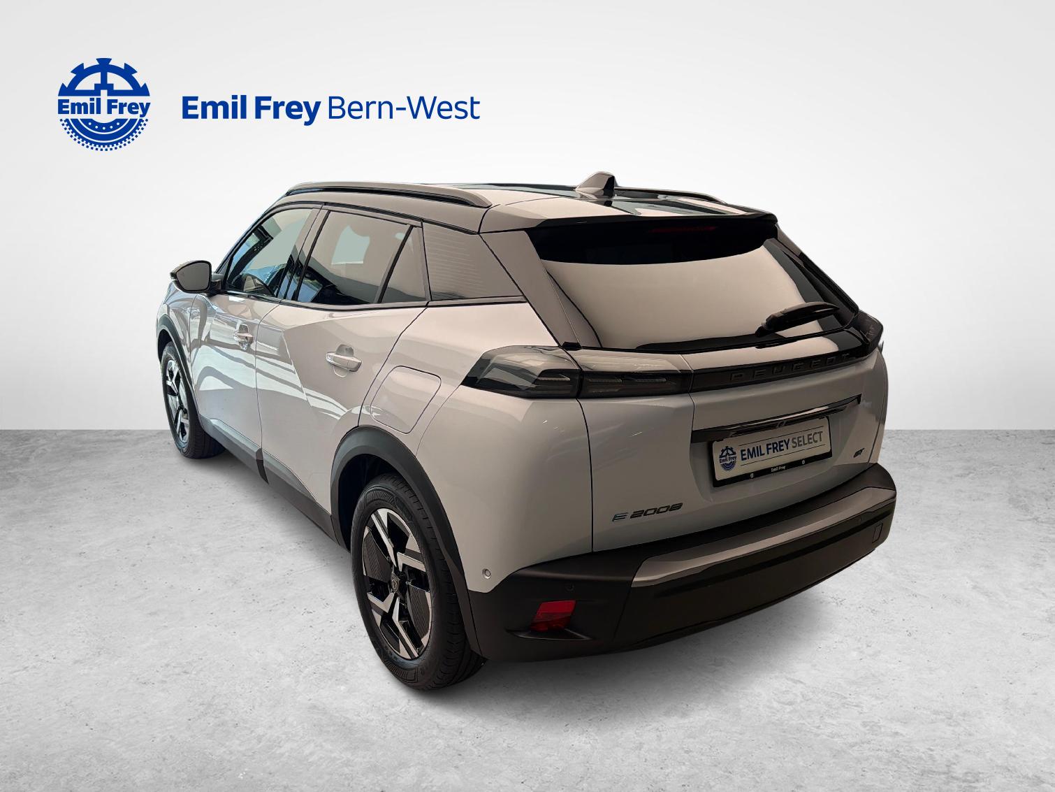 PEUGEOT 2008 e-GT-showroom-element-3
