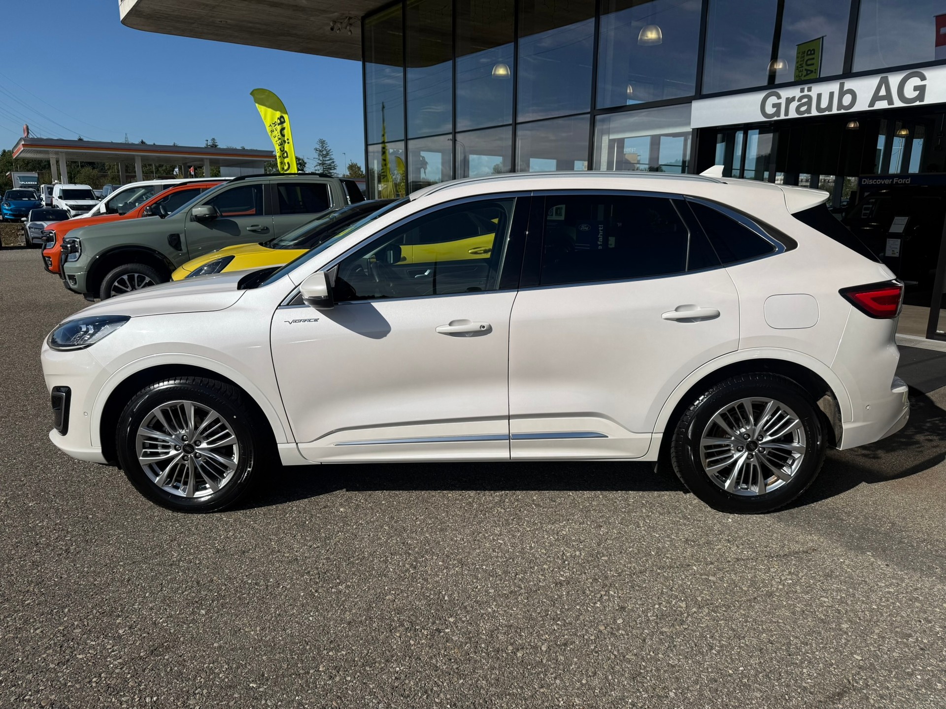 FORD Kuga 2.5 FHEV Vignale 4WD-showroom-element-3