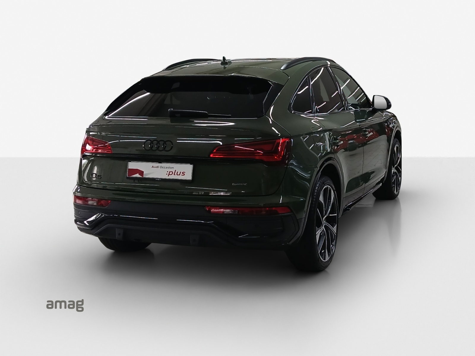 AUDI Q5 Sportback 40 TDI Blackedition quattro S-tronic-image-4