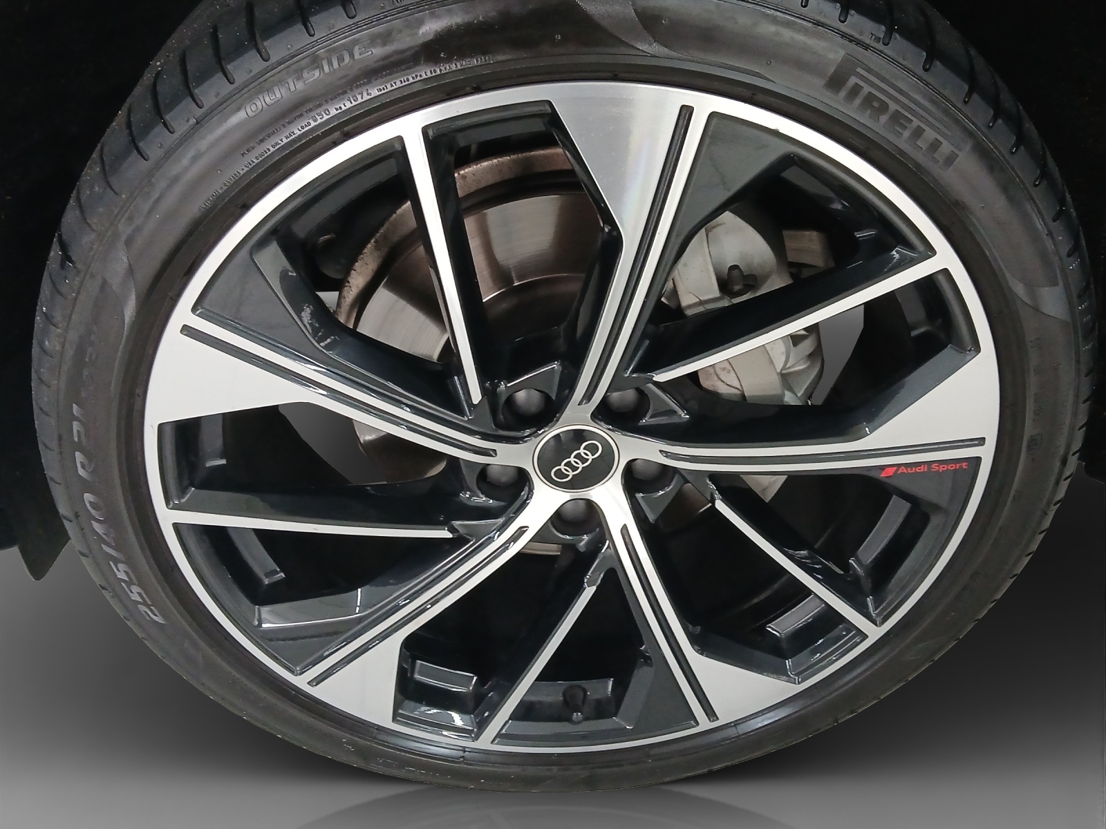 AUDI Q5 Sportback 40 TDI Blackedition quattro S-tronic-image-13