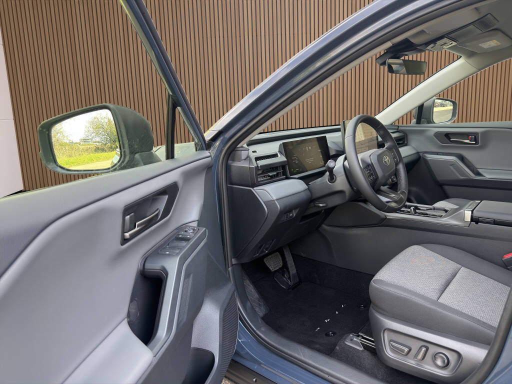TOYOTA RAV-4 2.5 HEV Trend 4WD-image-10