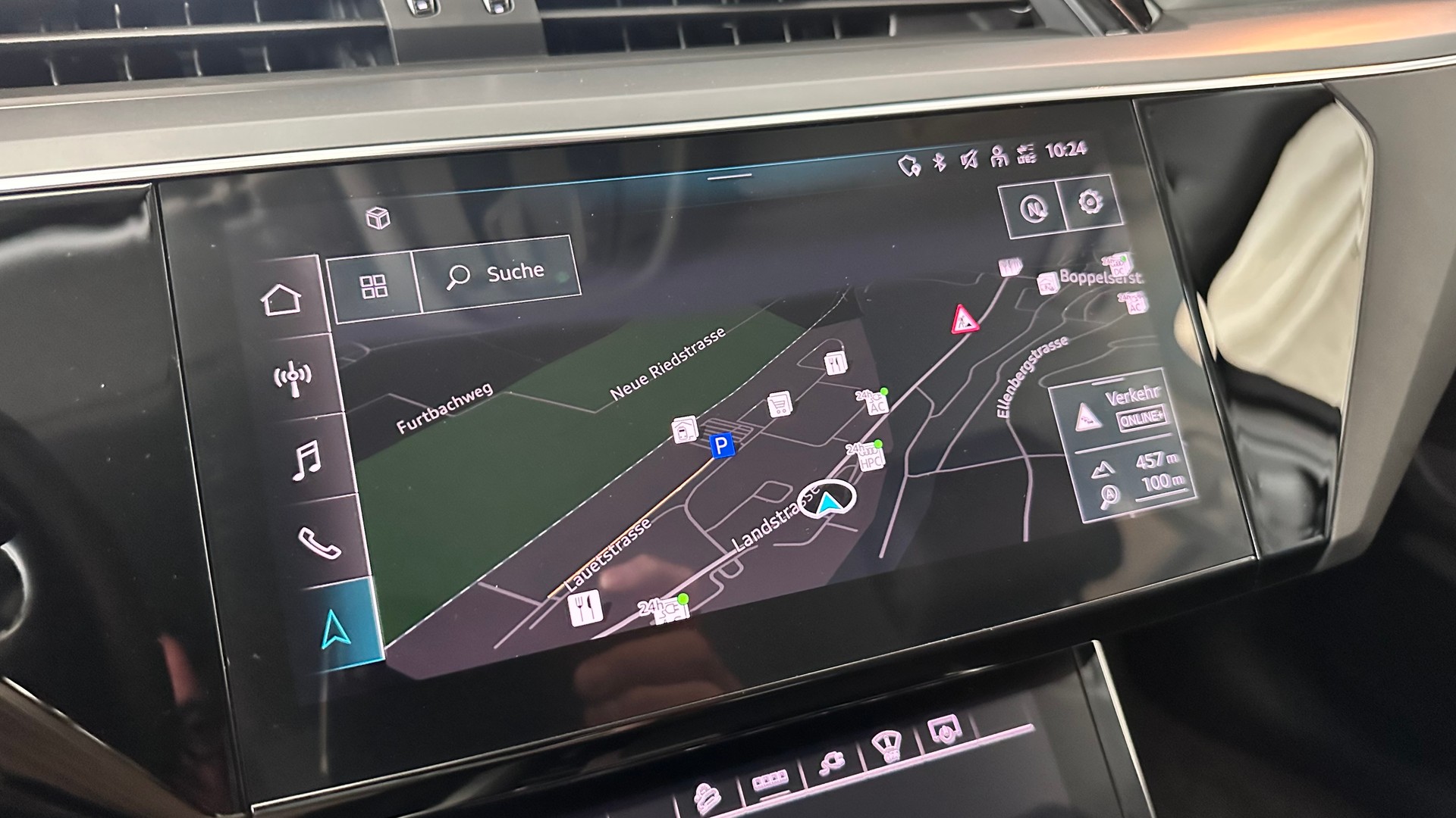AUDI e-tron 50 Advanced quattro-image-11