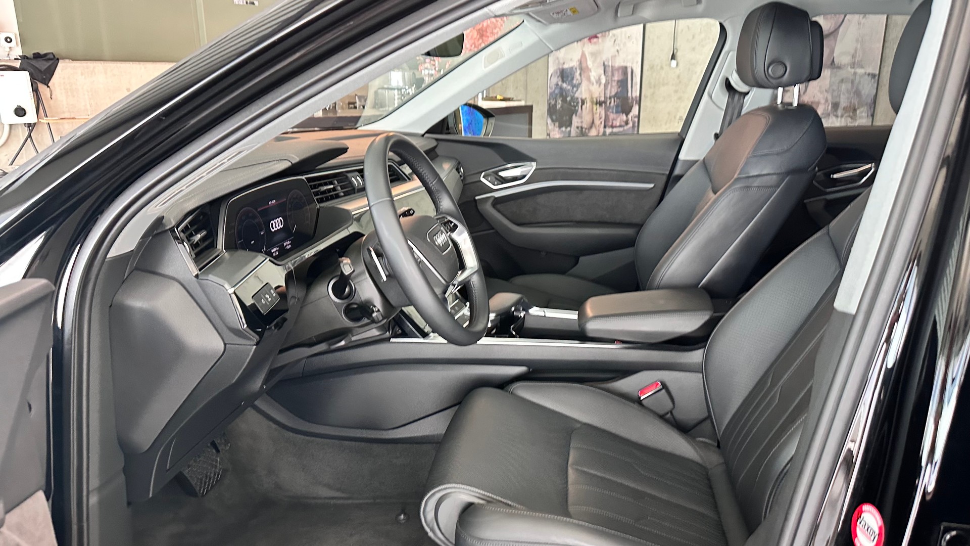 AUDI e-tron 50 Advanced quattro-image-15