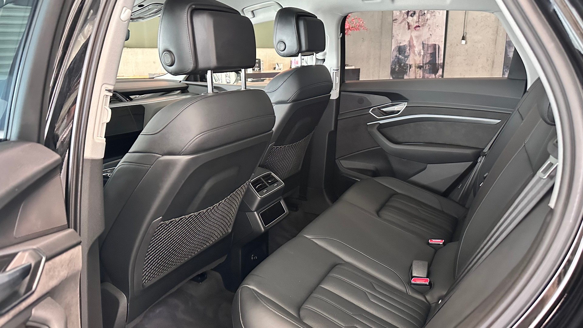 AUDI e-tron 50 Advanced quattro-image-17