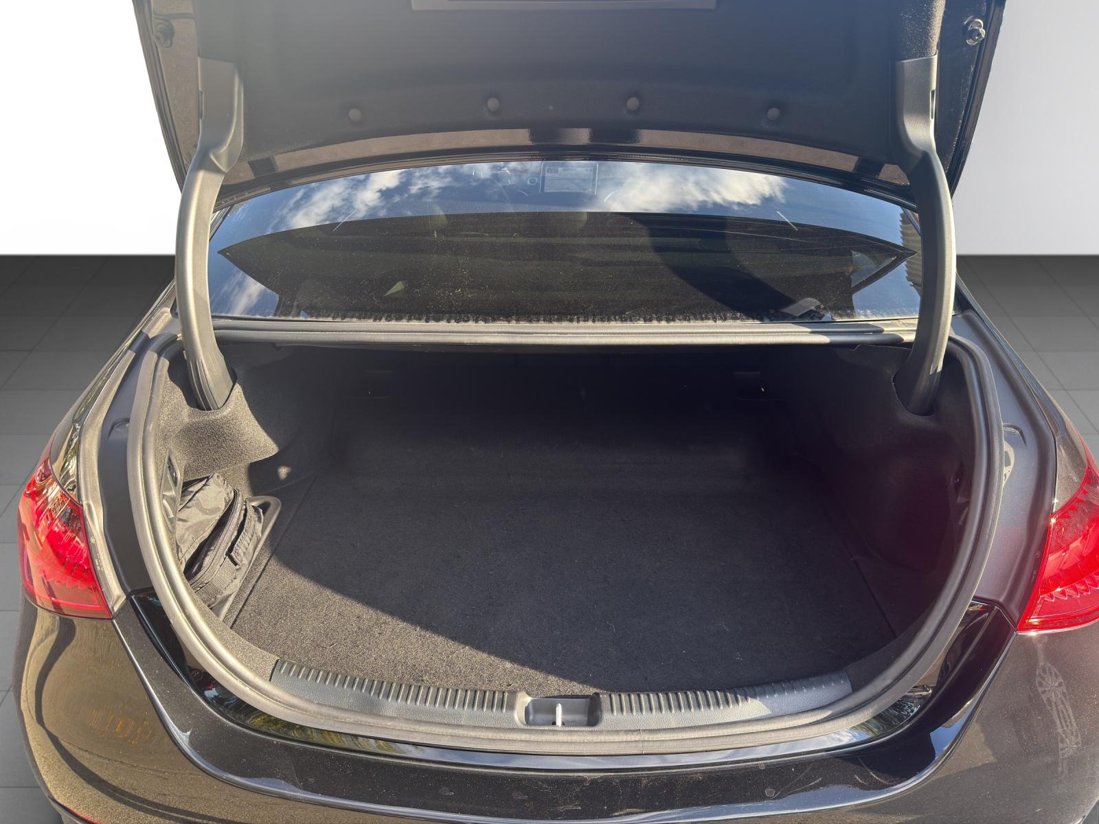 MERCEDES-BENZ C 63 S AMG E Performance 4 Matic Executive Edition-image-6