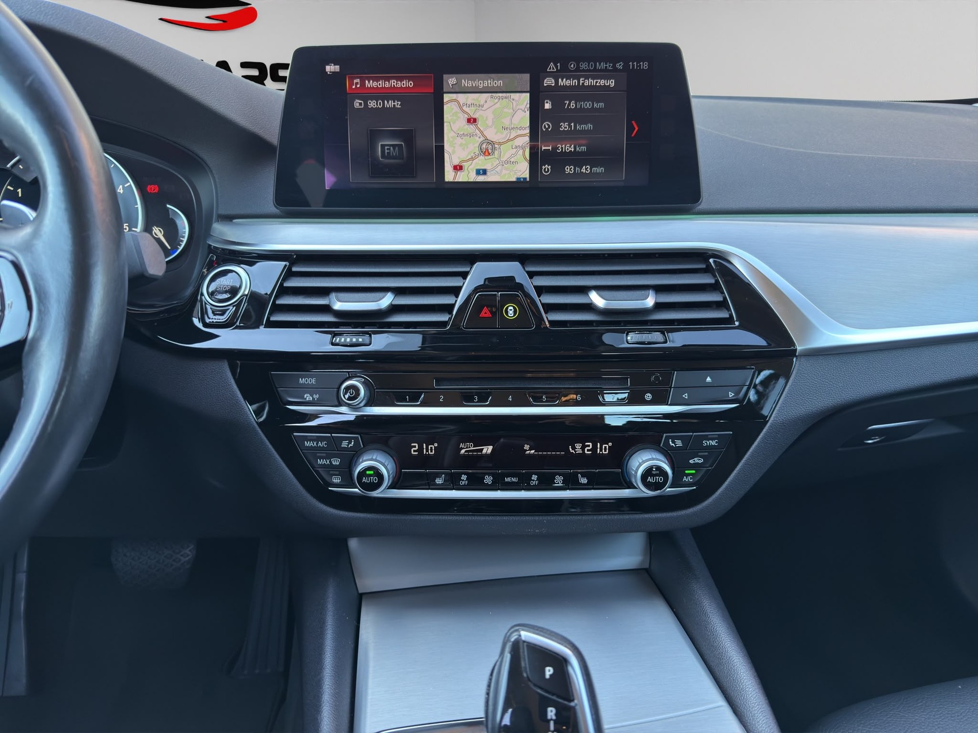 BMW 520d xDrive Sport Line Steptronic-image-17