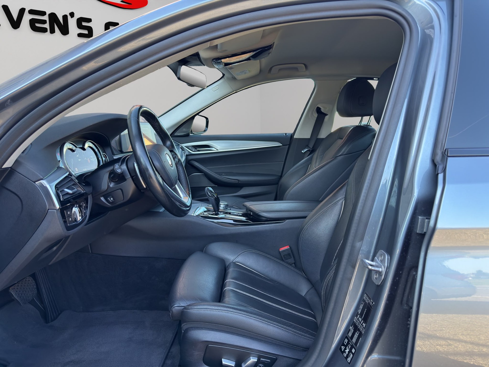 BMW 520d xDrive Sport Line Steptronic-image-11