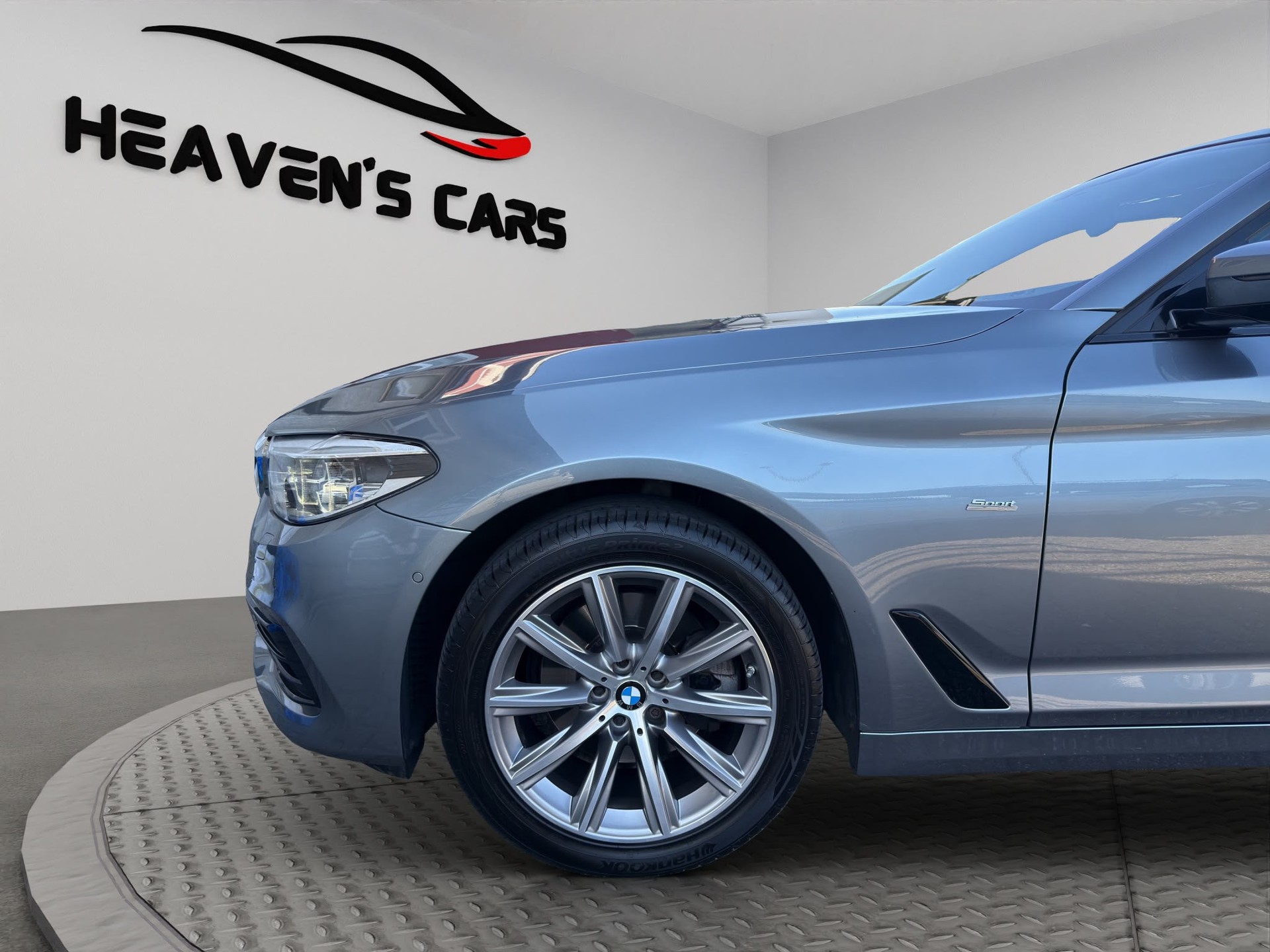 BMW 520d xDrive Sport Line Steptronic-image-8