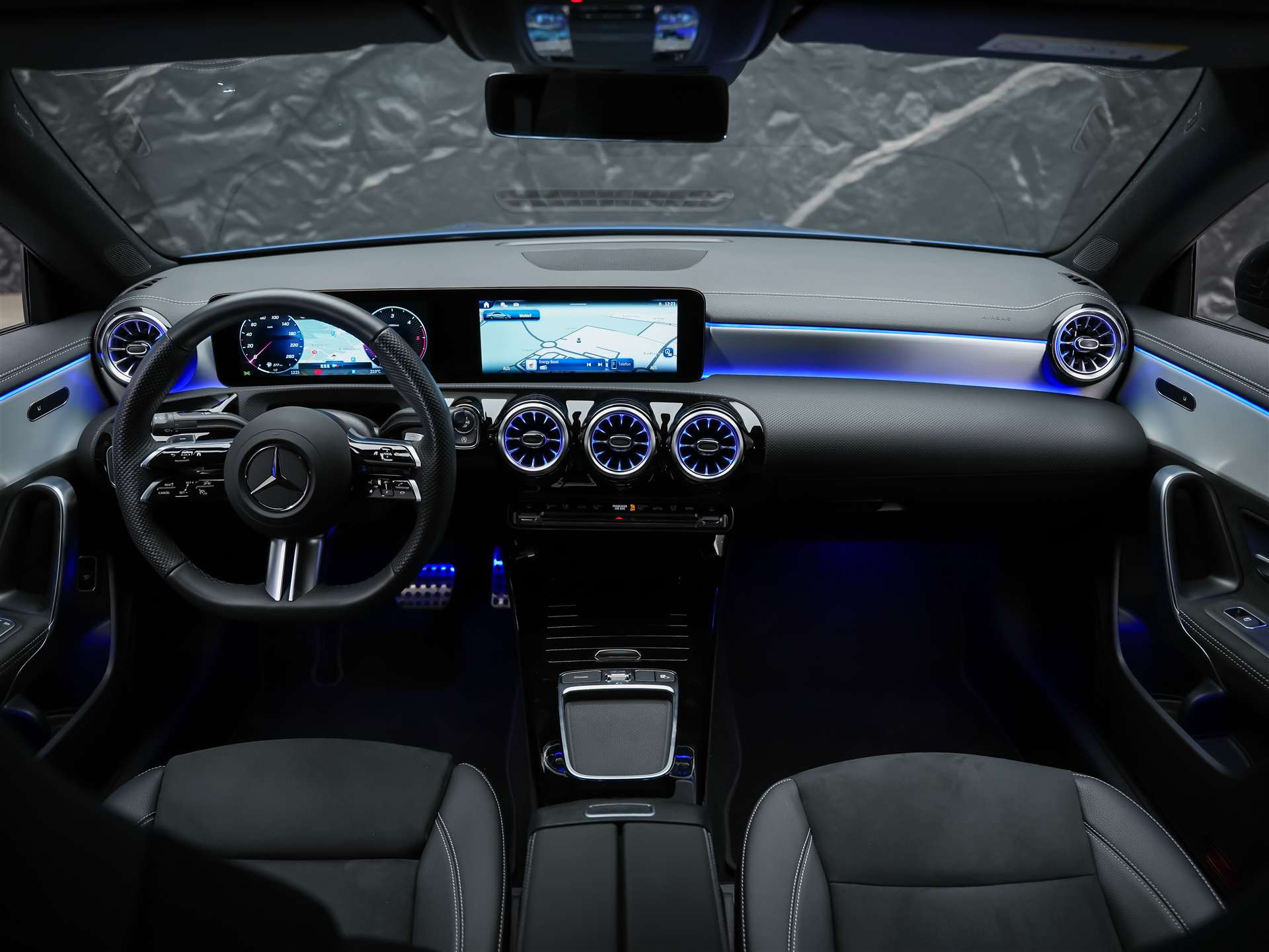 MERCEDES-BENZ CLA 200 d AMG Line *Werksgarantie*Sitzheizung*-image-18