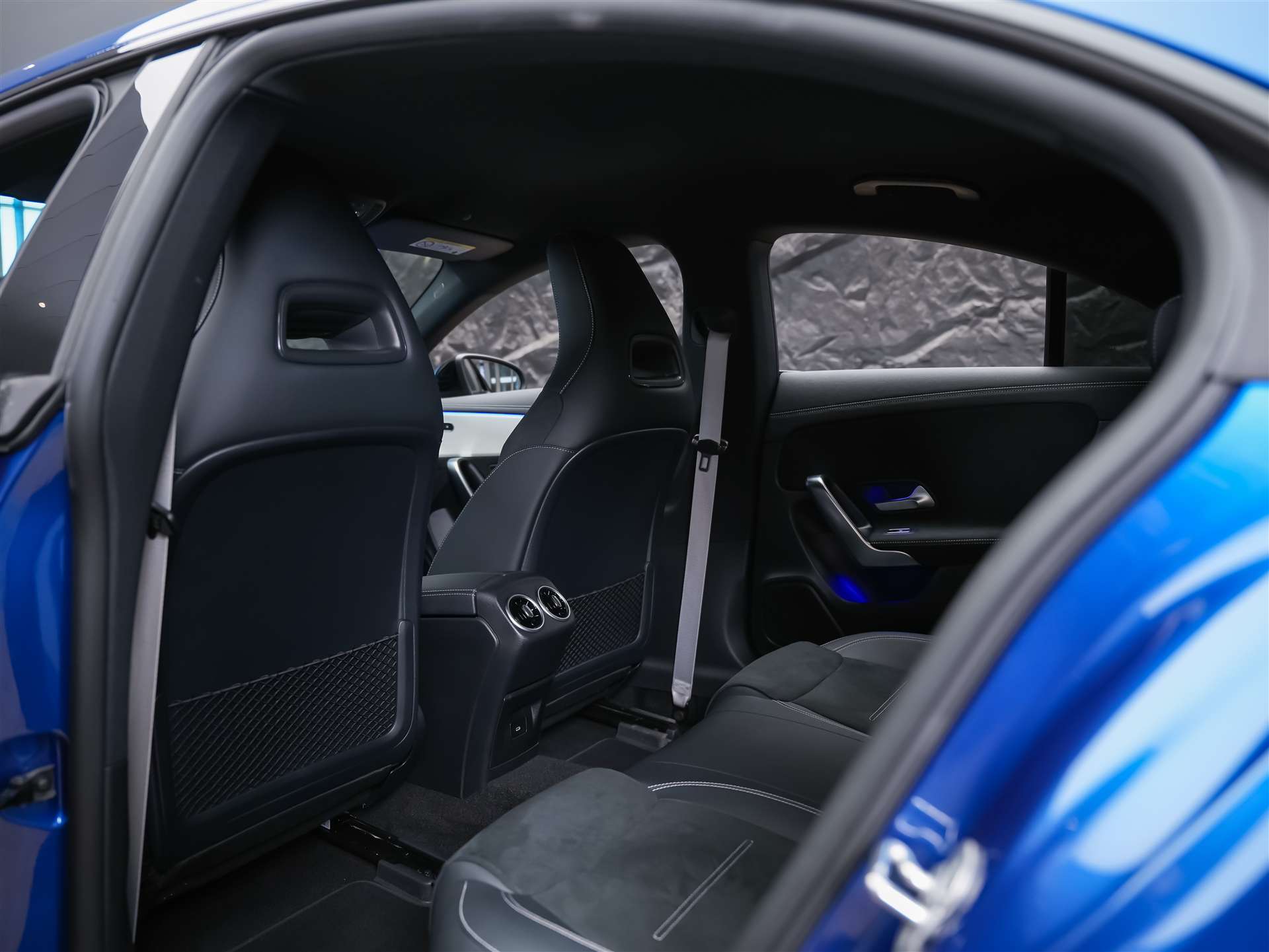 MERCEDES-BENZ CLA 200 d AMG Line *Werksgarantie*Sitzheizung*-image-11