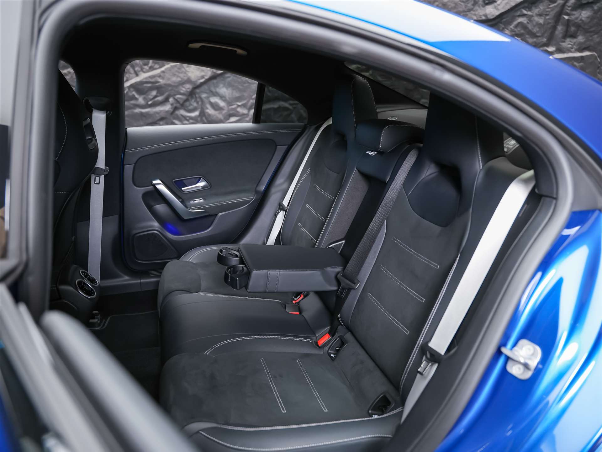 MERCEDES-BENZ CLA 200 d AMG Line *Werksgarantie*Sitzheizung*-image-13