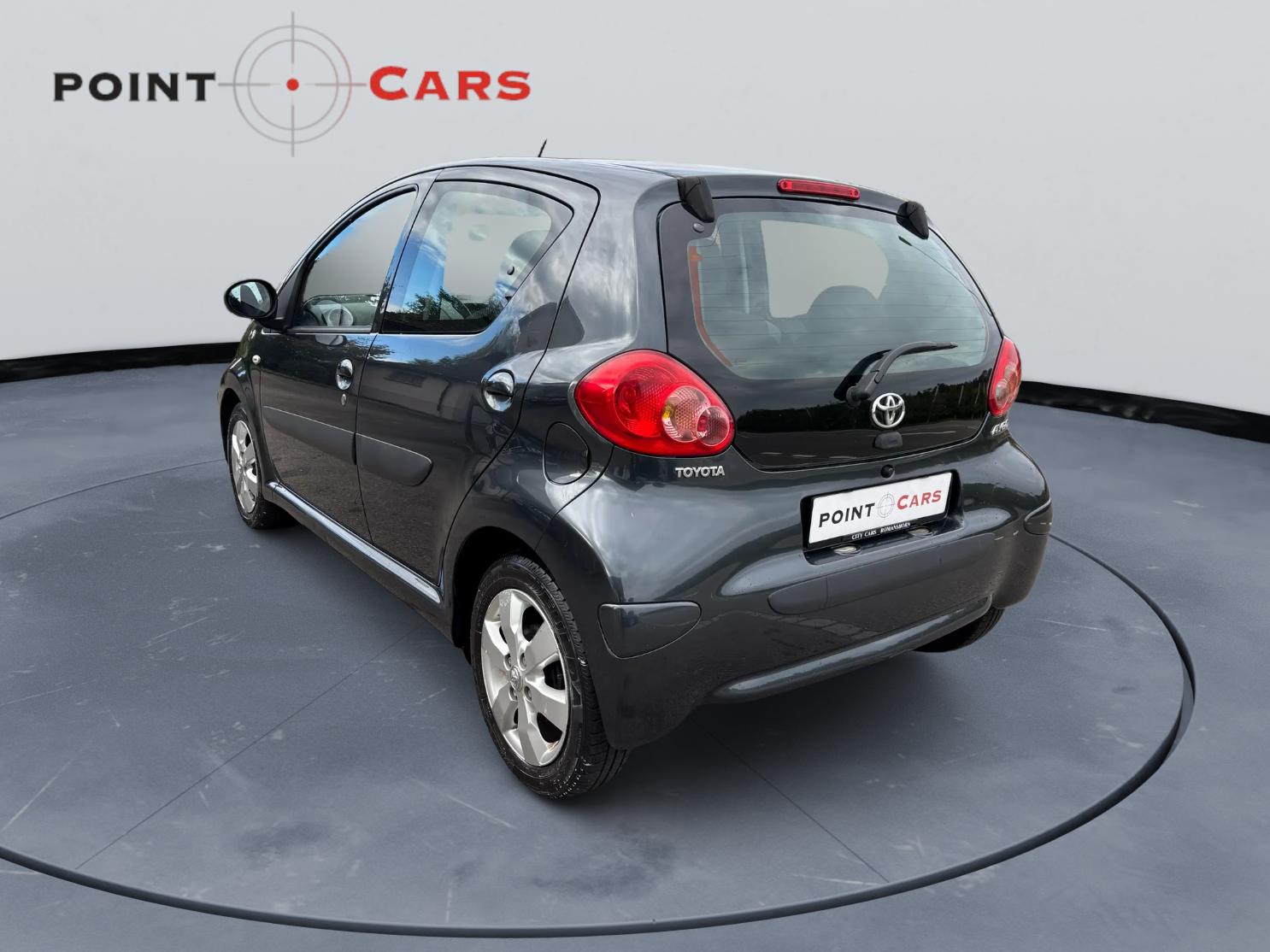 TOYOTA Aygo 1.0 Linea Sol-showroom-element-2